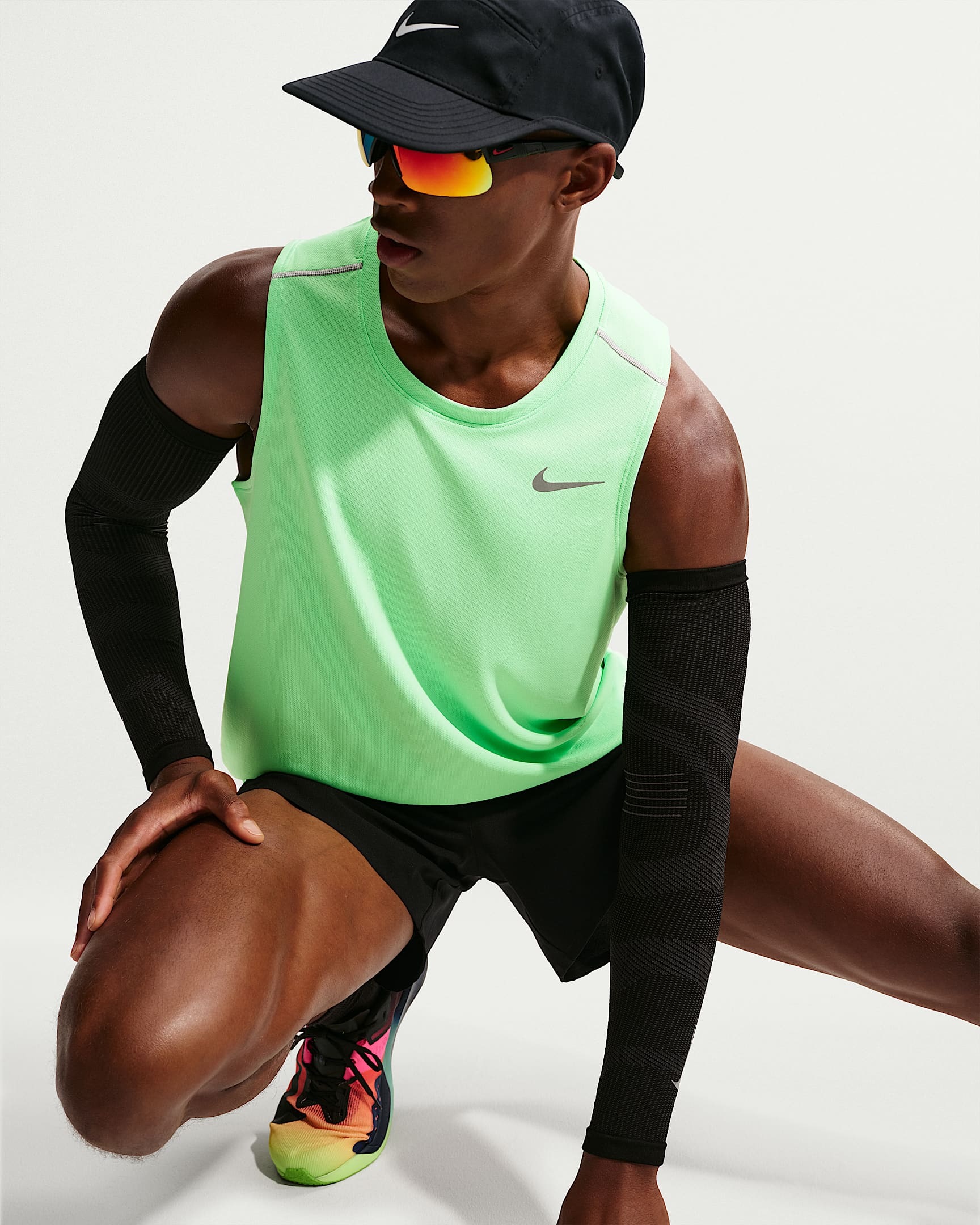 Nike Tanktop »M NK DF MILER TANK TOP« mit reflektierenden Details, atmungsaktives Material