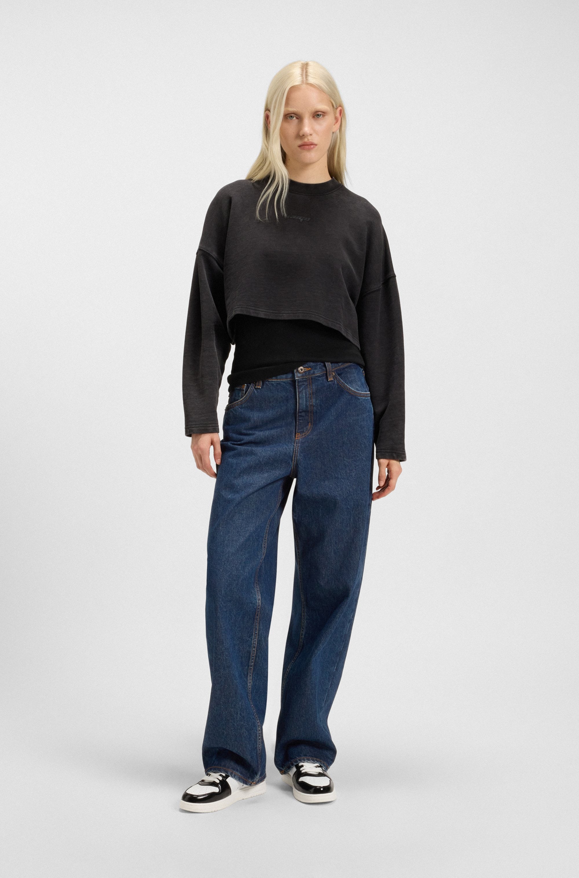 HUGO Blue Relax-fit-Jeans »Leni«, mit charakteristischer Stickerei