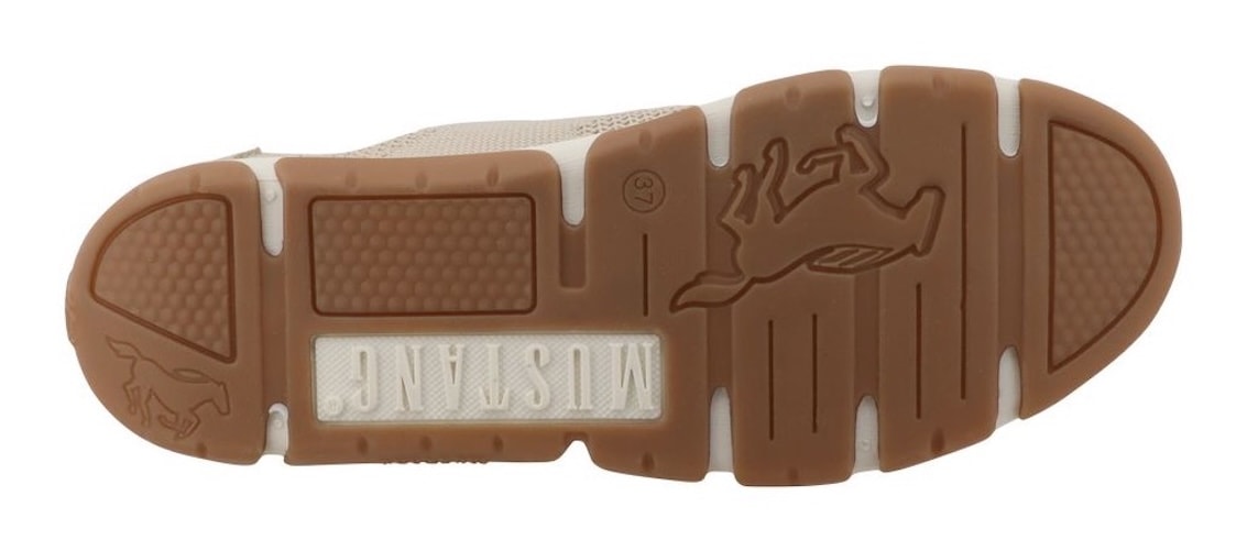 Mustang Shoes Slip-On Sneaker »Sue«  Freizeitschuh, Halbschuh, Slipper mit Logoschriftzügen