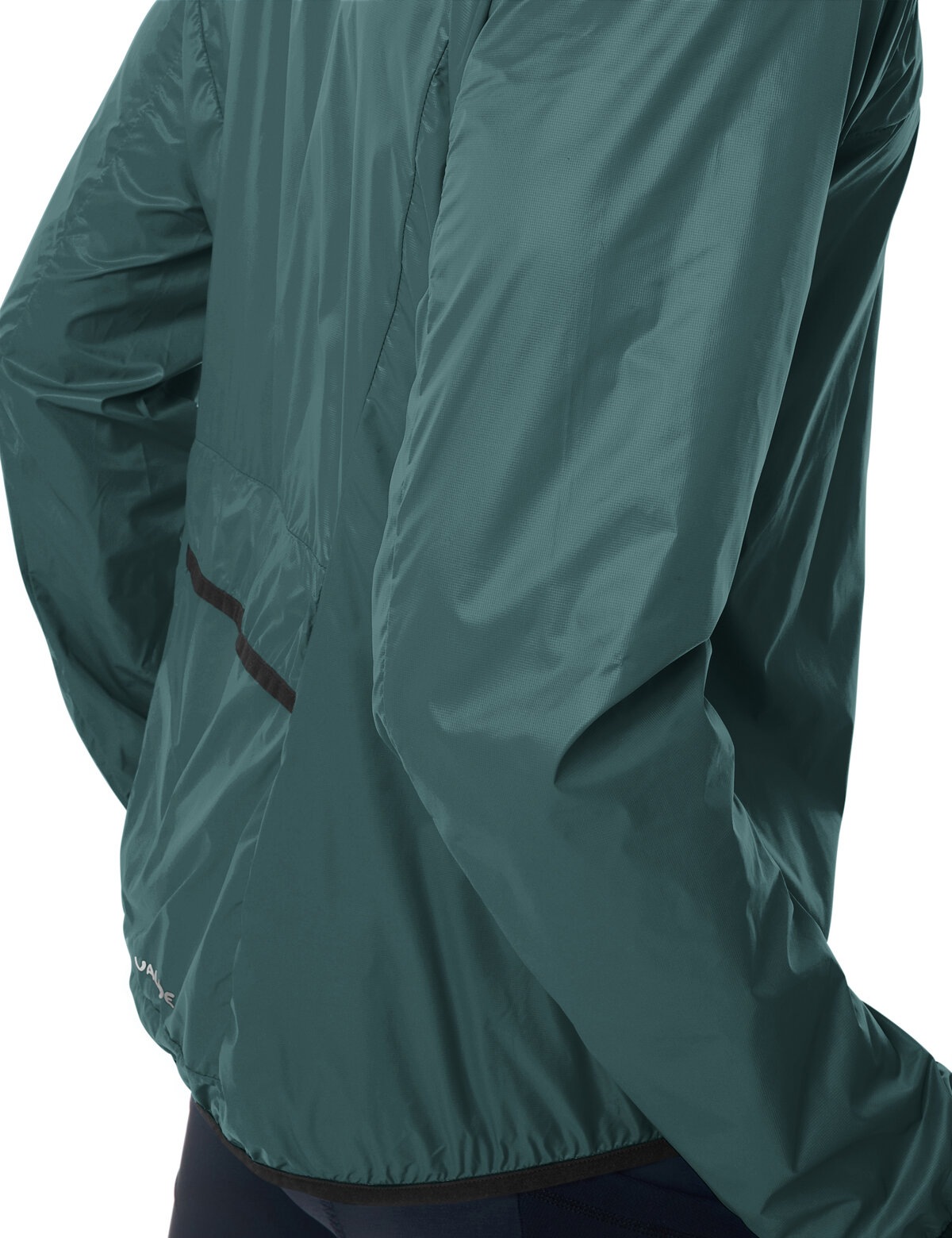 VAUDE Fahrradjacke »MEN'S MATERA AIR JACKET« ohne Kapuze winddichtes Obermaterial aus Polyamid, atmungsaktiv