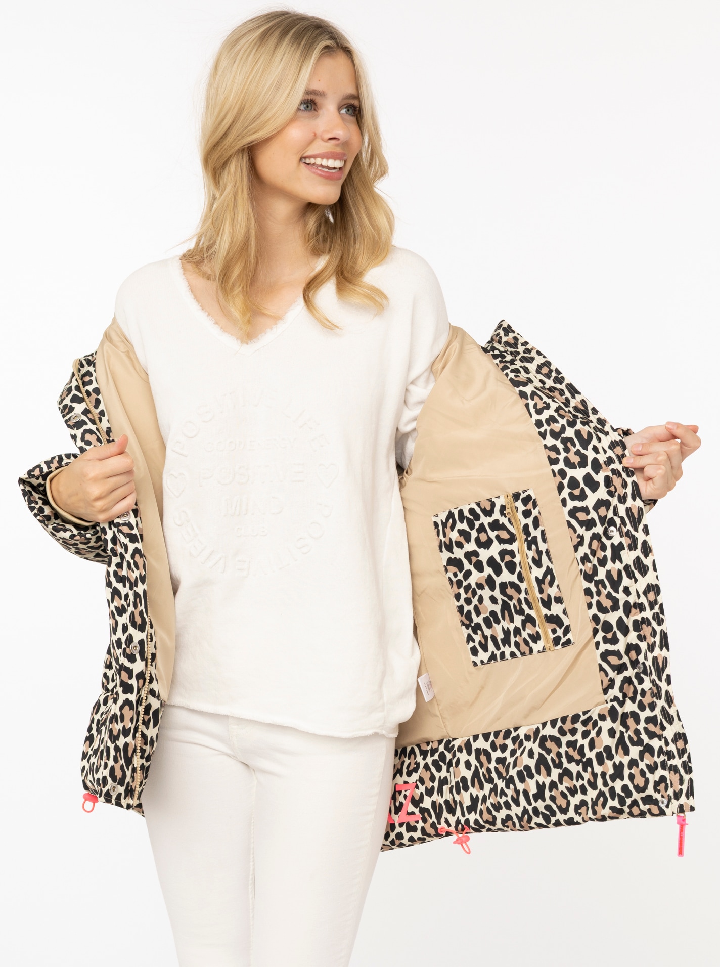 Zwillingsherz Steppjacke »„Leo Classic AOP“« Kapuze, Leomuster, verdeckter Reißverschluss mit Knopfblende, Taschen