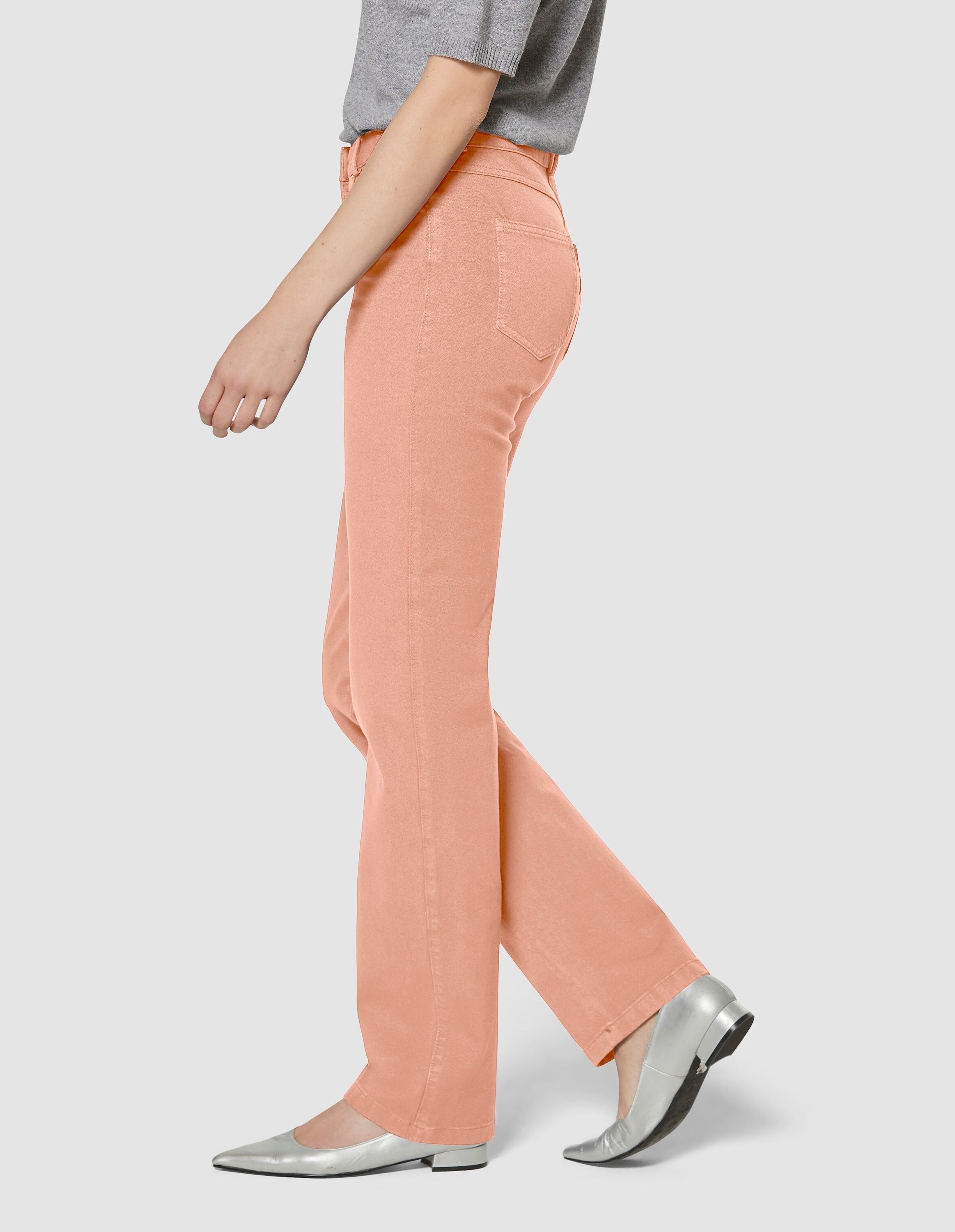 MADELEINE Regular-fit-Jeans »M-Jeans, weit M-Jeans in gerader Form mit Logo-Stickerei«