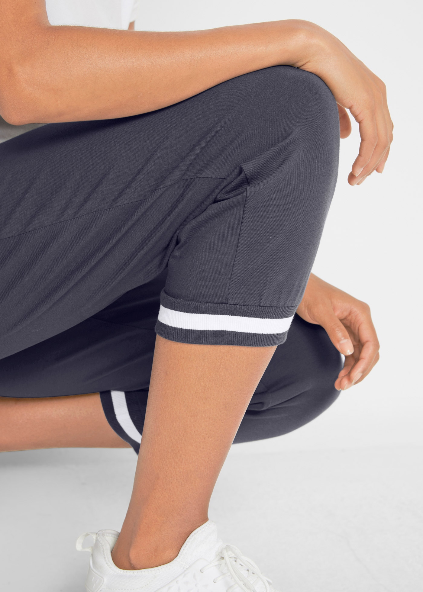 bonprix Jogginghose »Jogginghose, 3/4-Länge aus Baumwollmix«  aus Baumwollmix, mit Stretch-Material, Regular Fit, casual Stil
