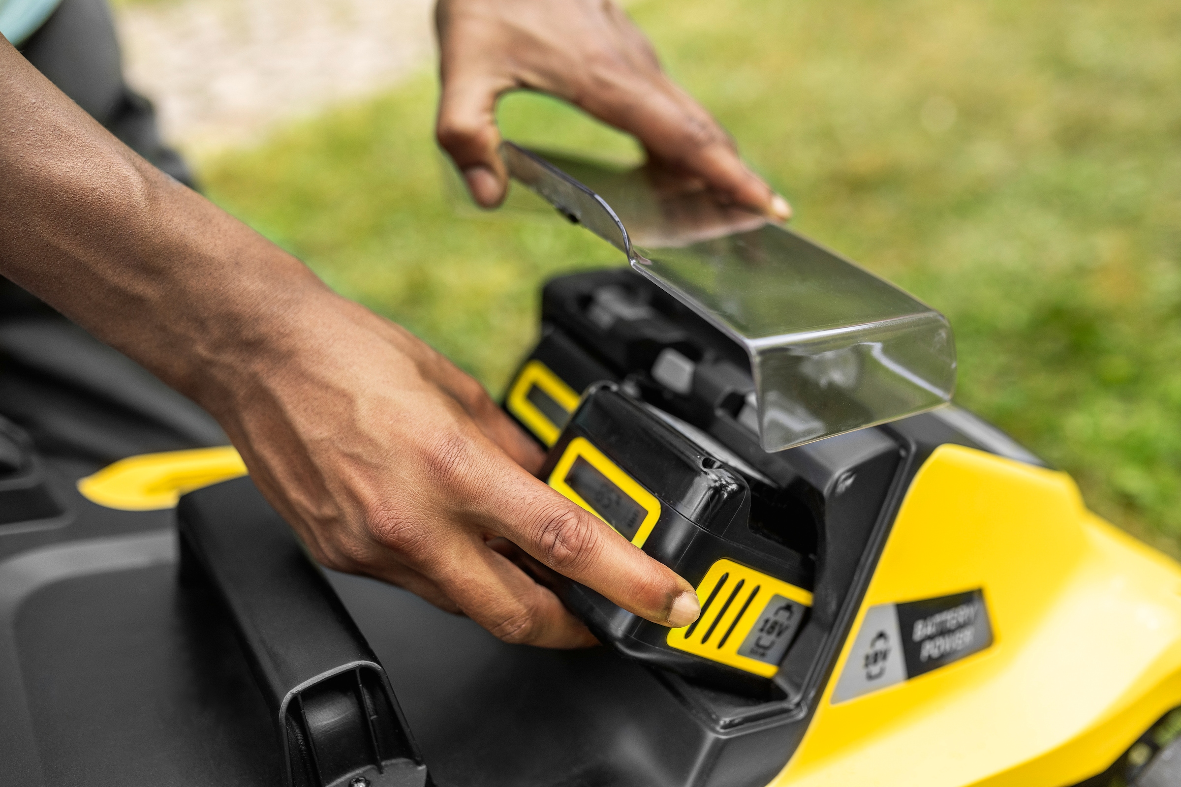KÄRCHER Akkurasenmäher »LMO 5-18 Dual Battery Set«, inkl. Akkus und Ladegerät