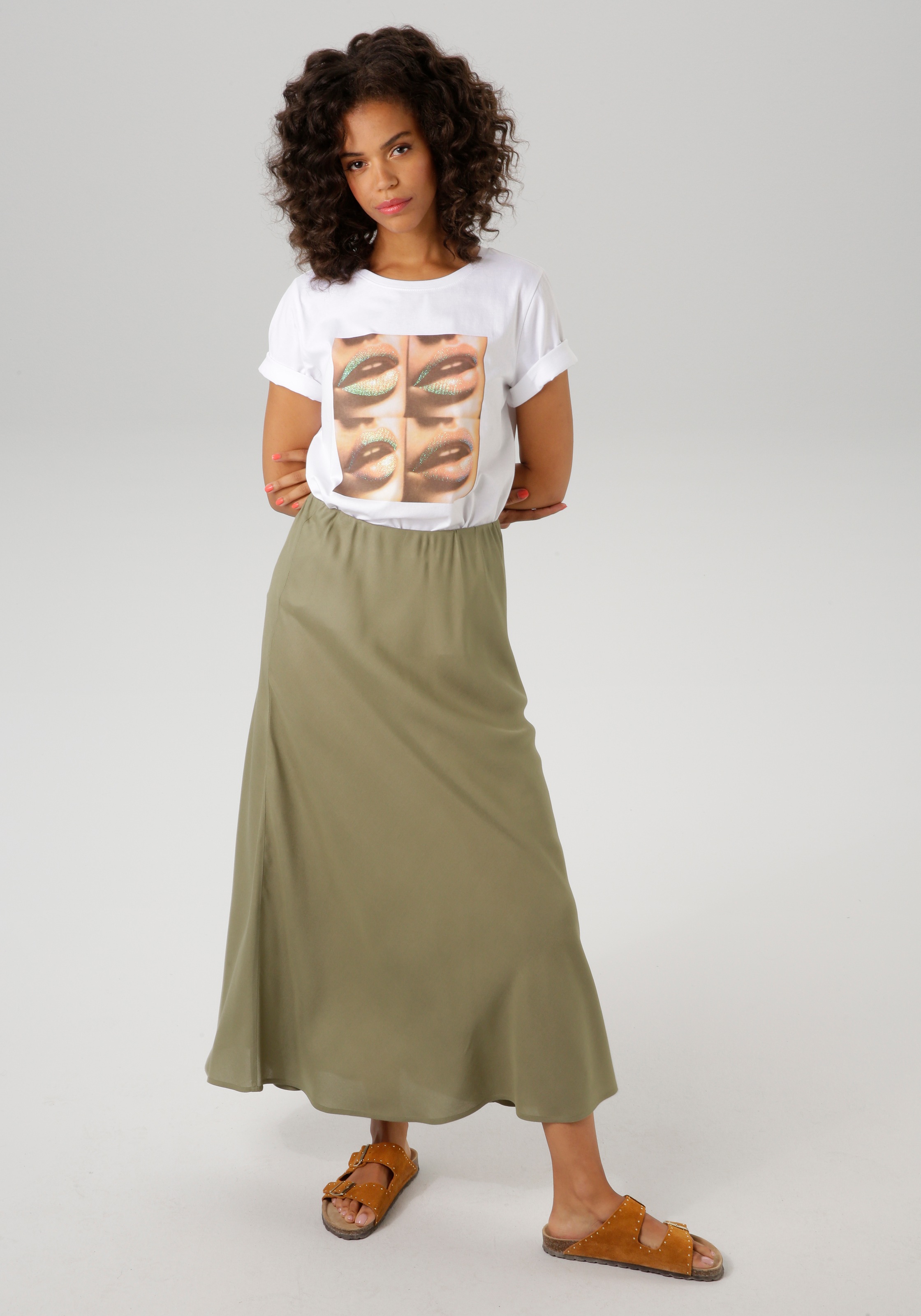 Aniston CASUAL T-Shirt, mit Glitzer verzierter Frontdruck