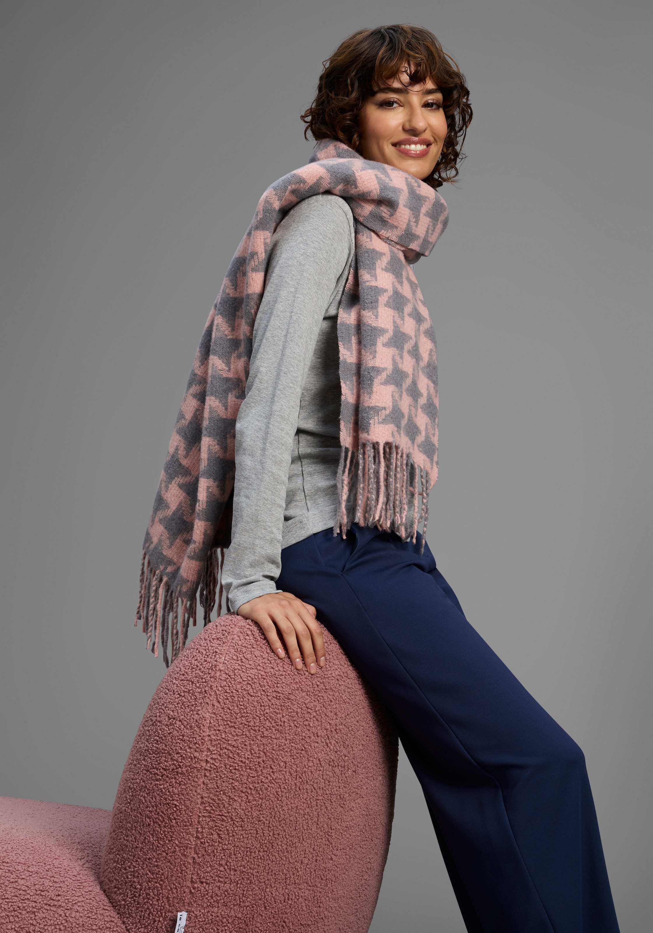 Laura Scott Modeschal, im tollen Stern-Design in verschiedenen Farben - NEW