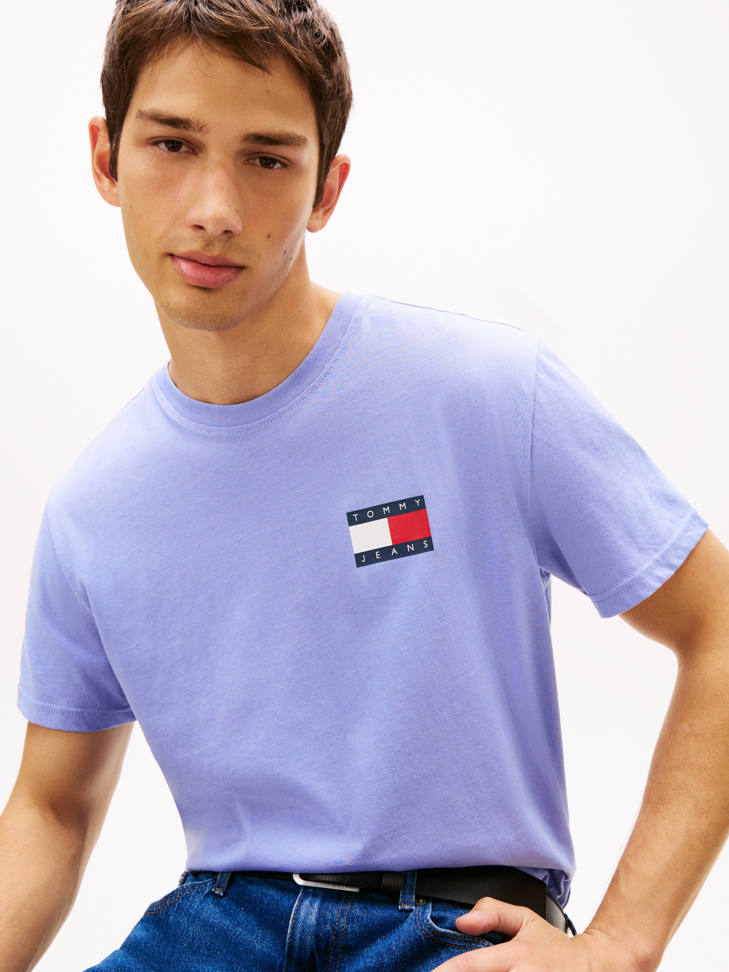 Tommy Jeans T-Shirt »TJM SLIM FIT ESSENTIAL FLAG« mit Rundhalsausschnitt