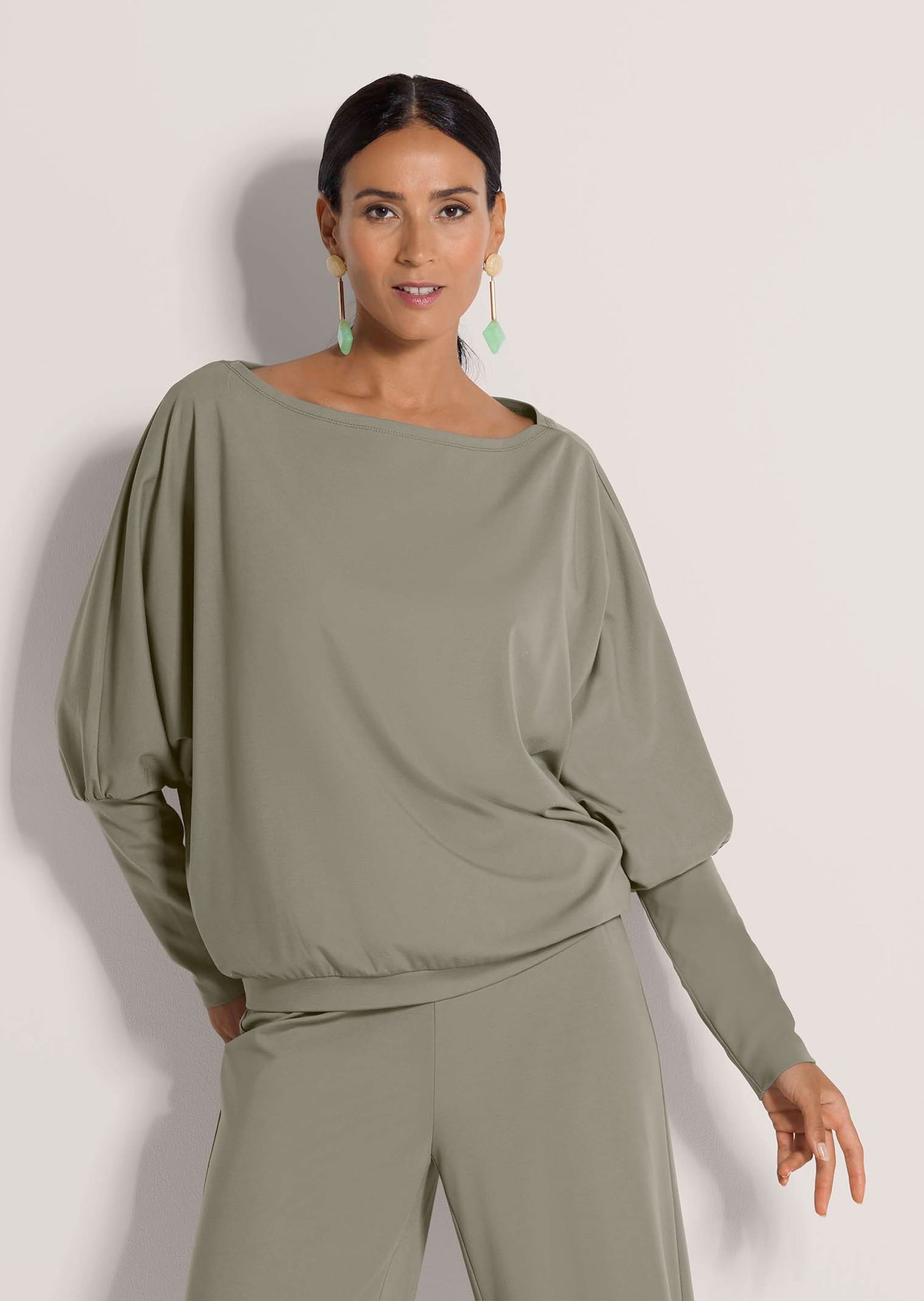 MADELEINE Langarmshirt »Langarmshirt Lockeres Longsleeve mit Fledermausärmeln« Weite Fledermausärmel