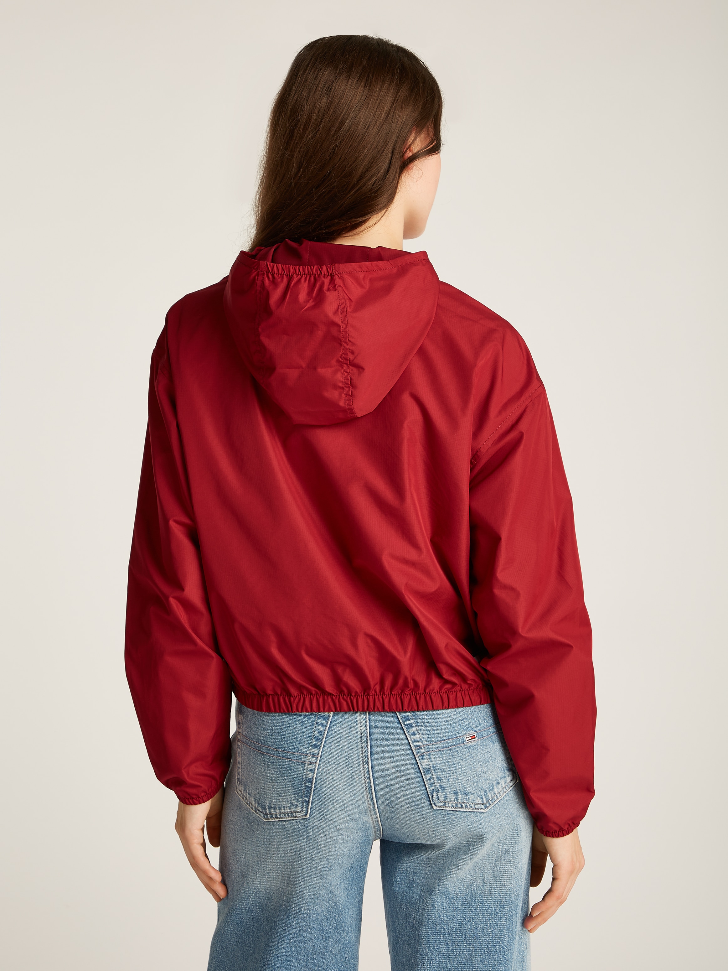 Tommy Jeans Windbreaker »TJW CRP LT CHICAGO«, in modischer Cropped Form