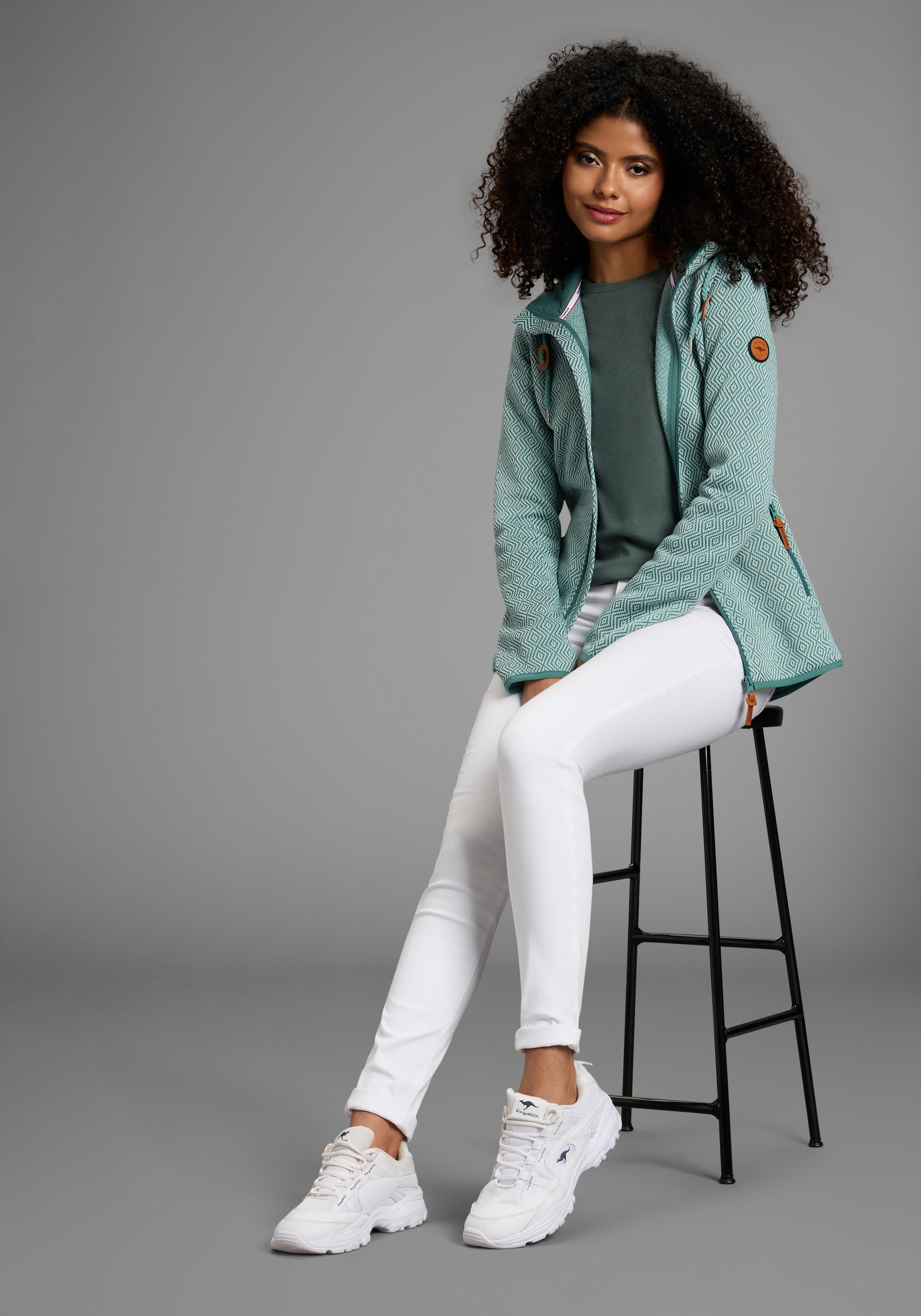 KangaROOS Fleecejacke mit Kapuze gemusterte Struktur, mit Kapuze