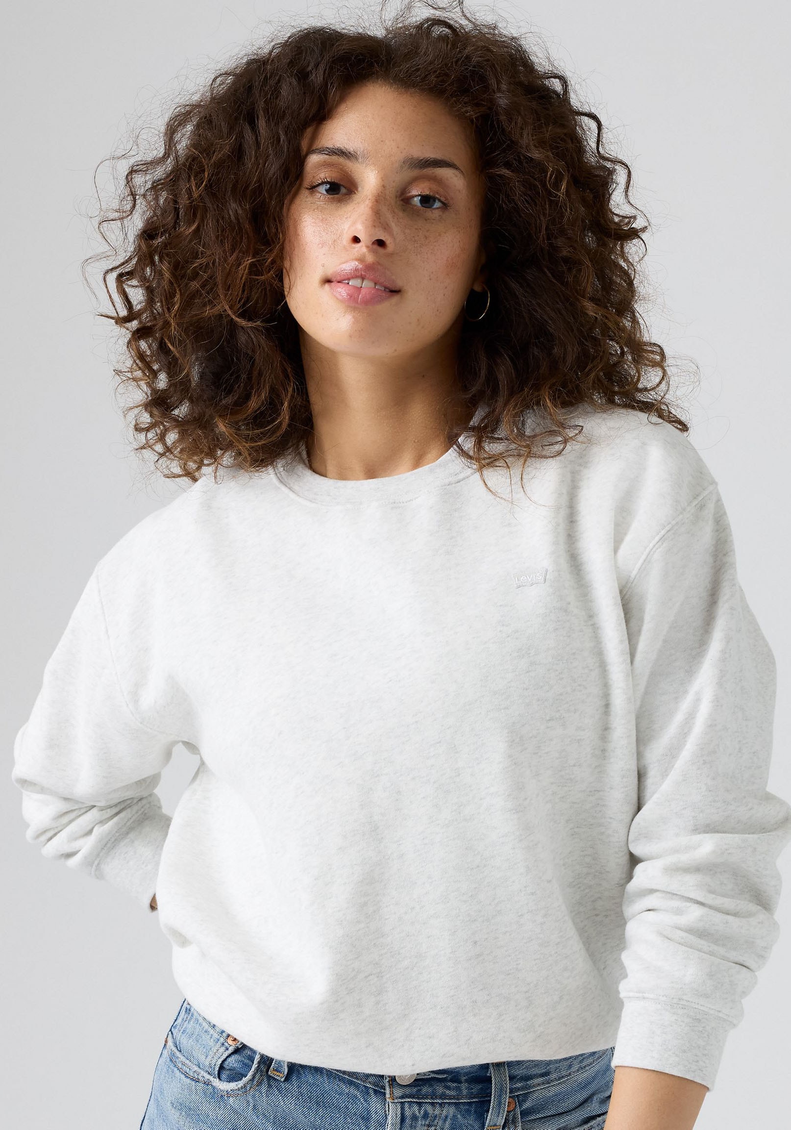 Levi's® Sweatshirt »EVERYDAY CREW SWEATSHIRT«, mit kleinem Logo auf der Brust
