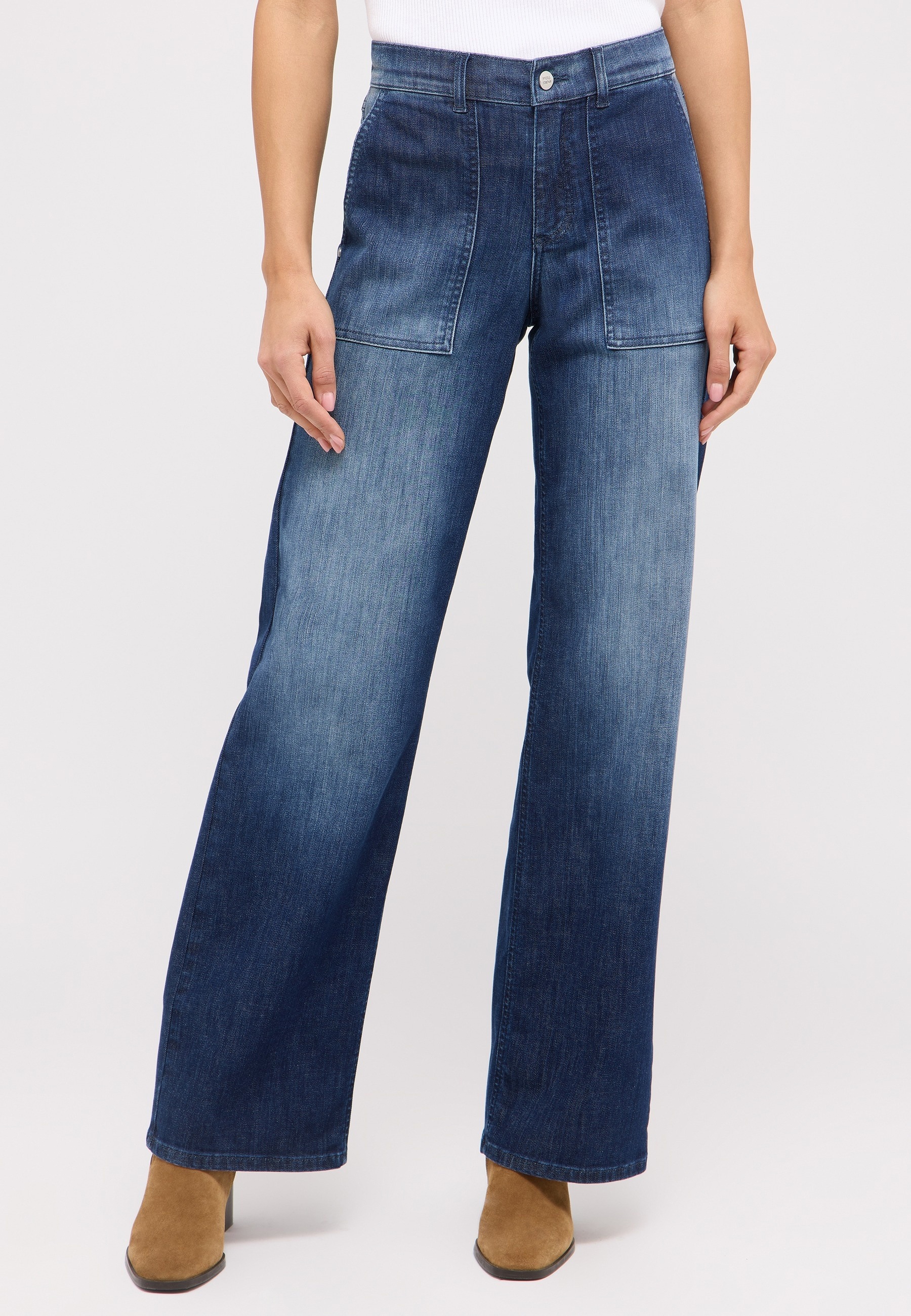 ANGELS Relax-fit-Jeans »LIZ WORKER«, mit großen Vordertaschen und Fade-Out Effekten