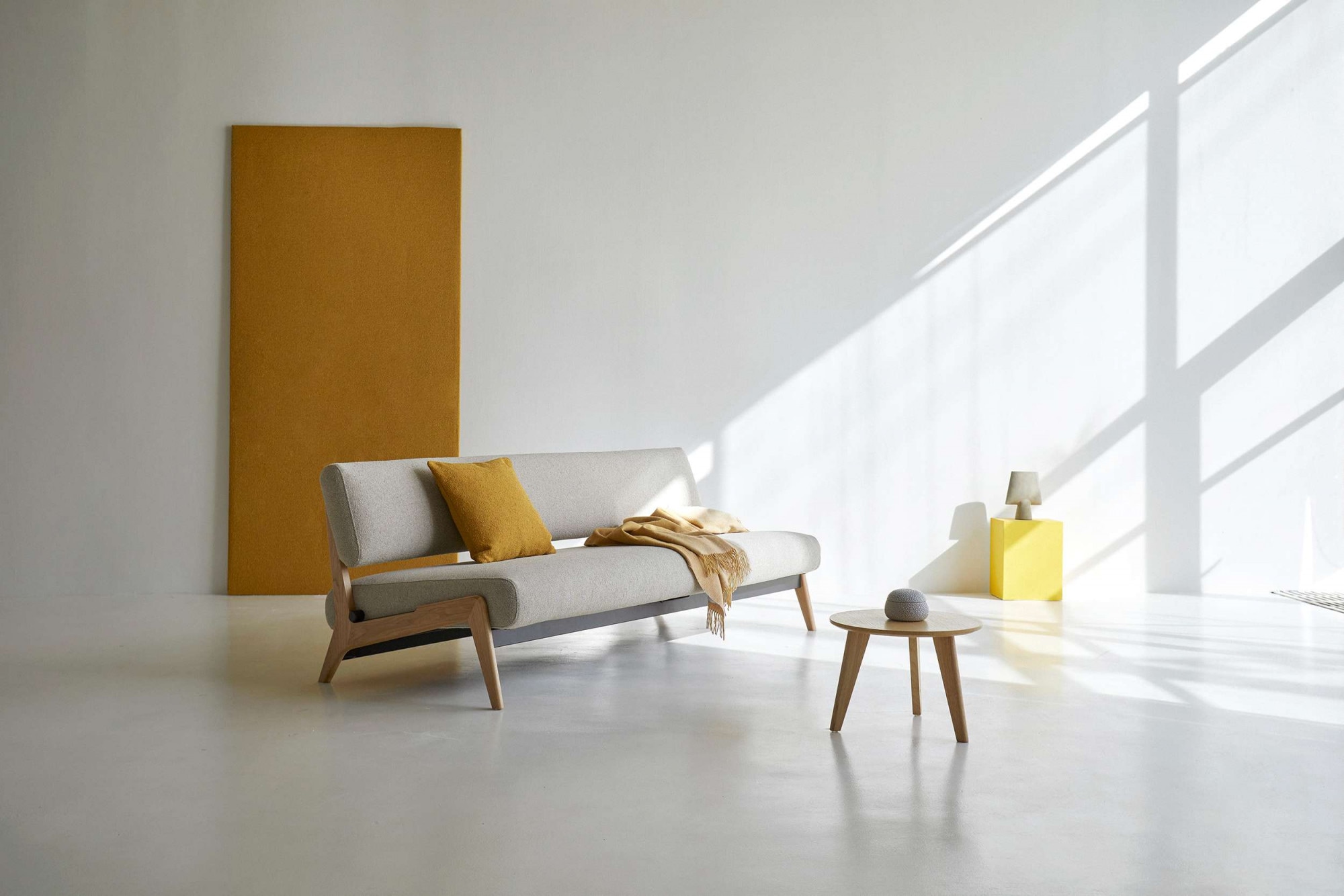 INNOVATION LIVING ™ 3-Sitzer »Nolis«, Große einheitliche Siztfläche, 50er Jahre Design neu aufgesetzt