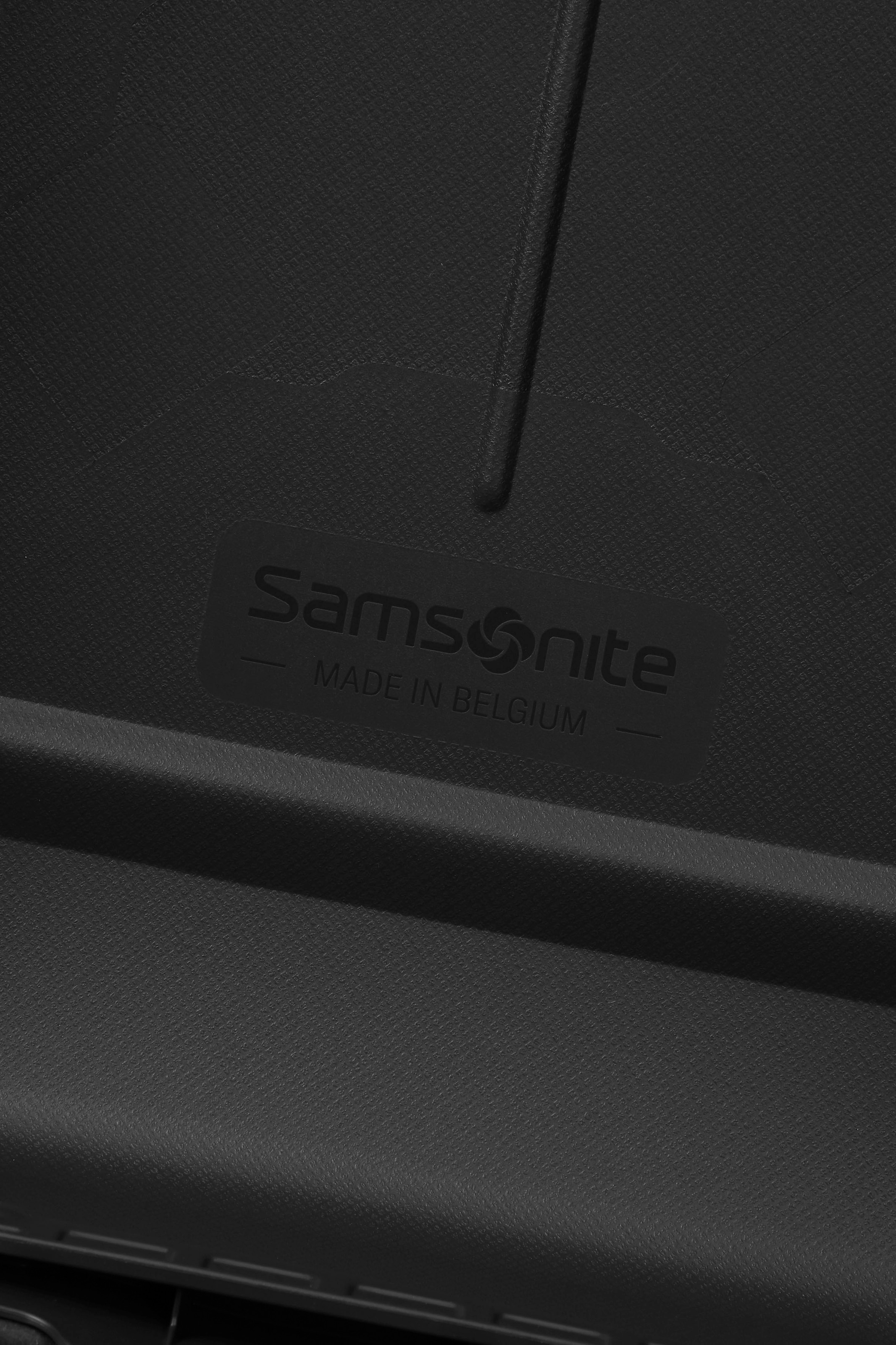 Samsonite Hartschalen-Trolley »ESSENS, verschiedene Größen und Farben«, 4 Rollen, Reisekoffer Hartschalenkoffer Koffer für Flugreisen TSA-Schloss