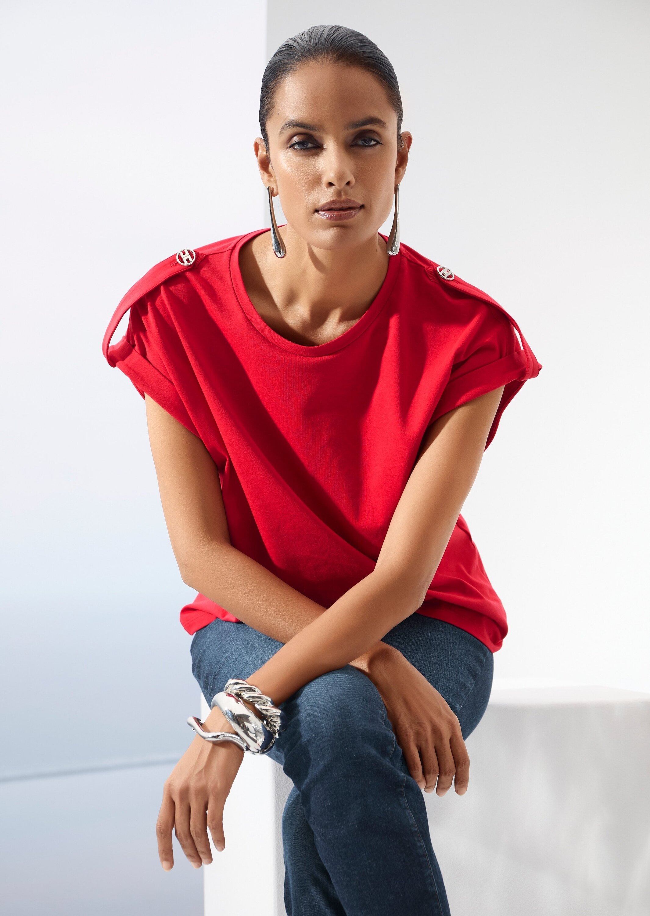 MADELEINE Kurzarmshirt »Shirt Basic Shirt mit Kurzarm, lockere Form« Dekorativer Riegel