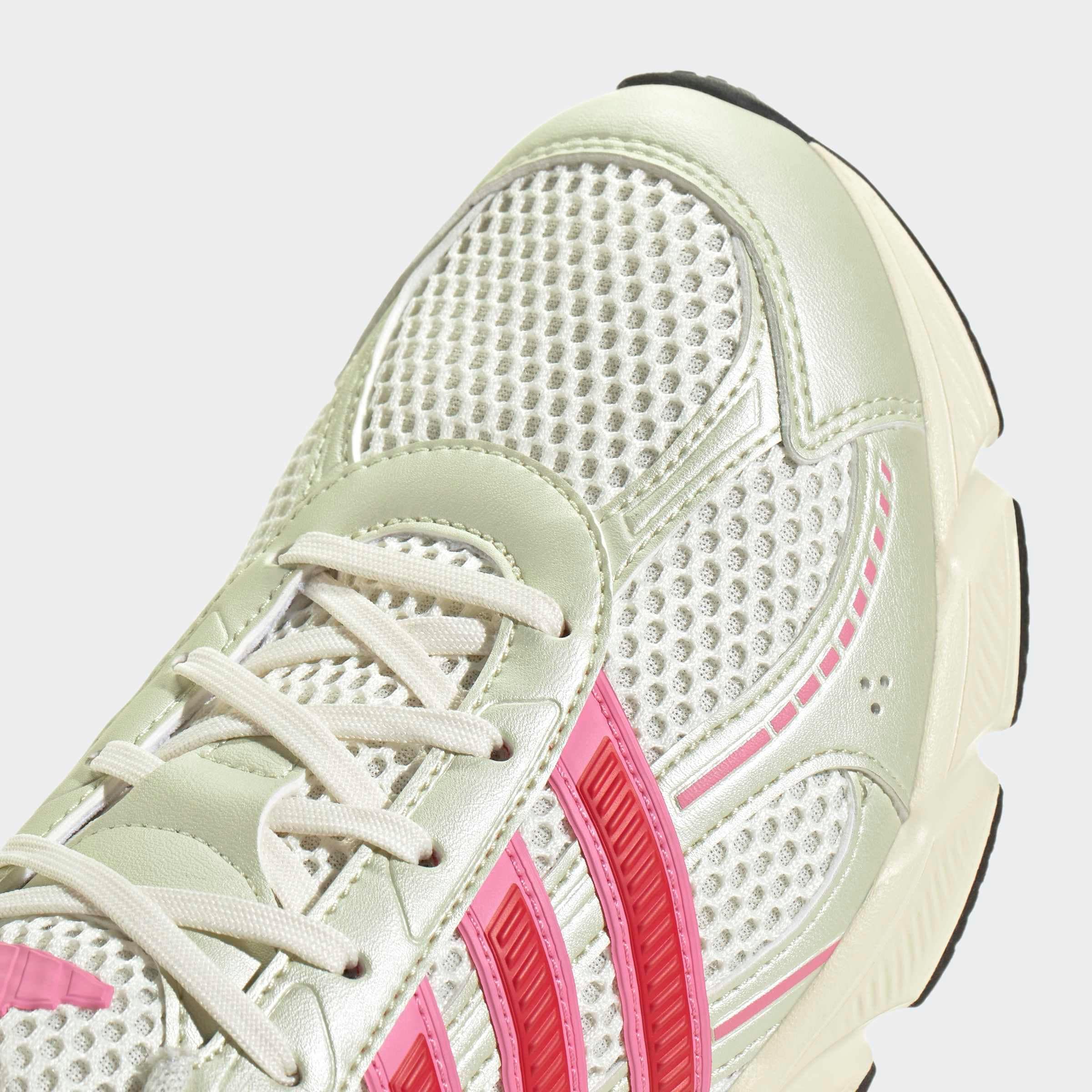 adidas Sportswear Sneaker »TECHNOCHAOS 2000«  inspiriert vom Design des adistar control