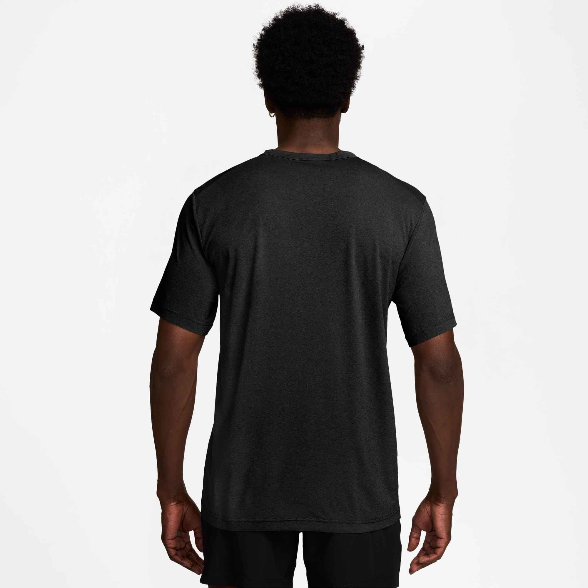 Nike T-Shirt »M NK DF UV HYVERSE SS« sportliche Passform, kurze Ärmel, für sportliche Aktivitäten