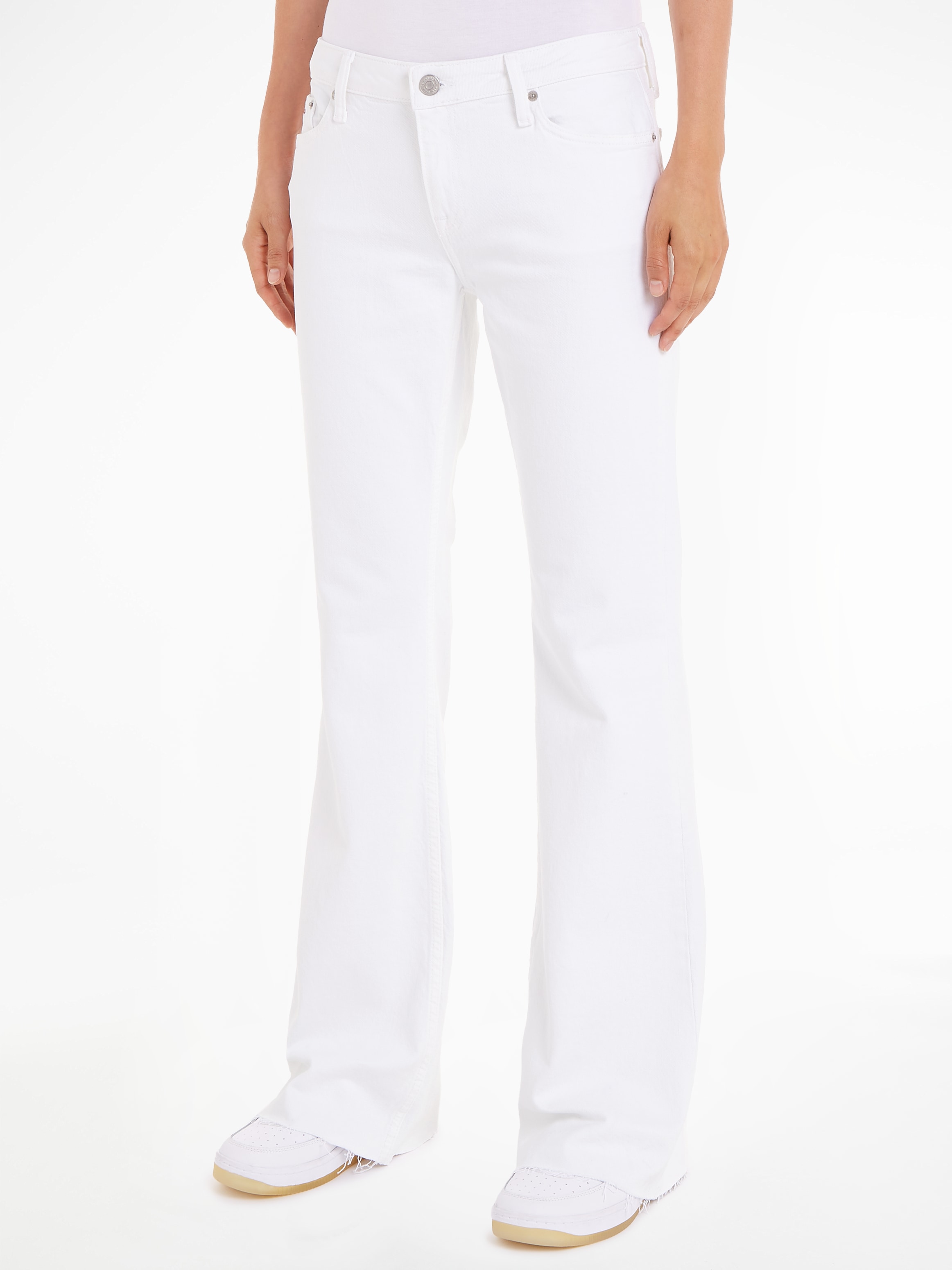 TOMMY JEANS Bequeme Jeans »Sophie Low Wais Flare Wide«, mit Ledermarkenlabel