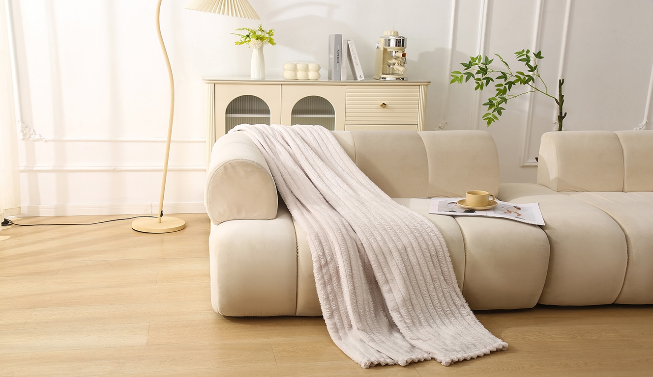 OTTO home Wohndecke »Millara« Kuscheldecke in Cord-Optik, 150x200 cm, Wohndecke, Sofadecke,