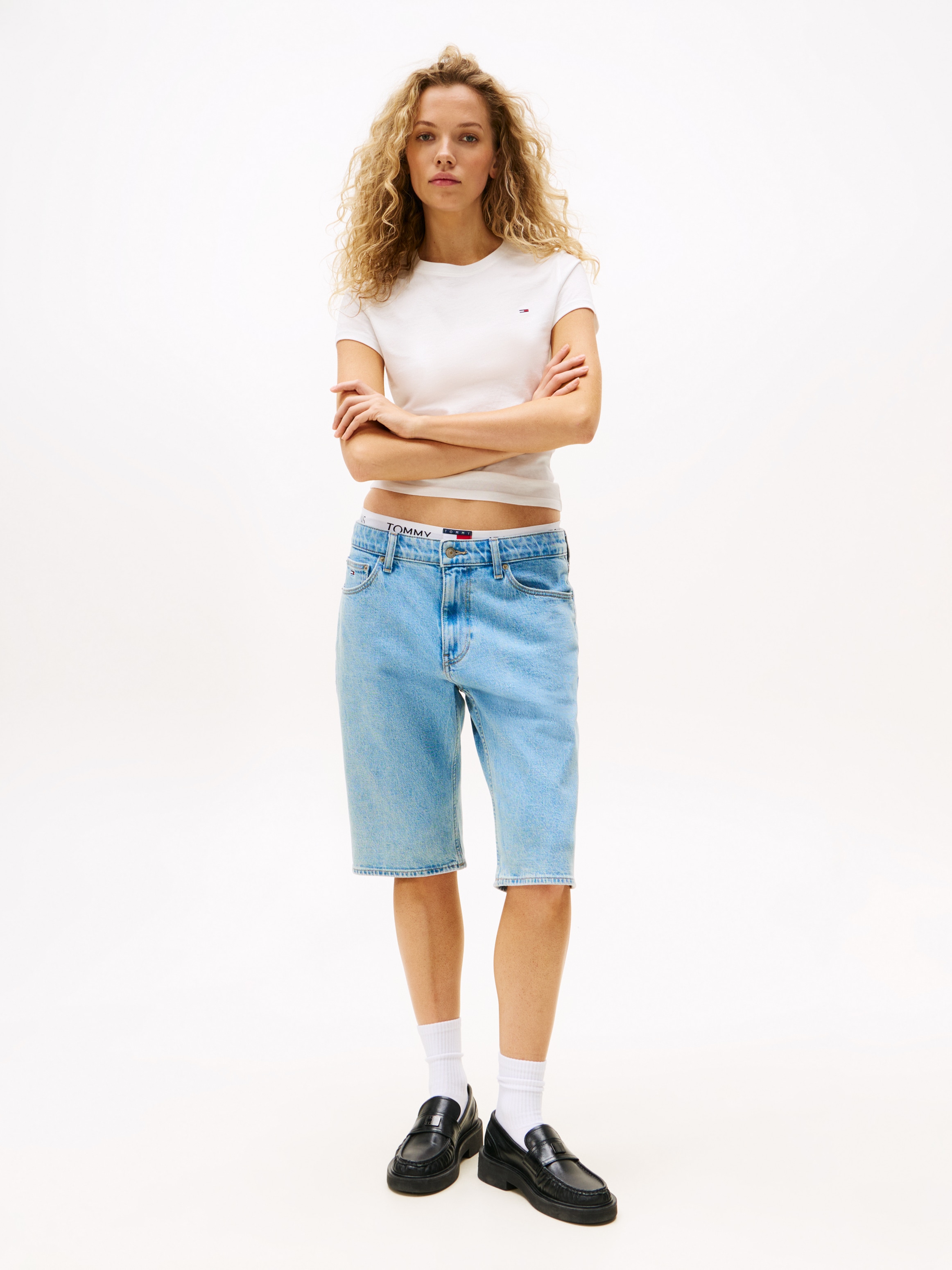 Tommy Jeans T-Shirt »TJW 2PACK C-NECK TEE«, (Packung, 2 tlg., 2er), mit Logo-Stickerei