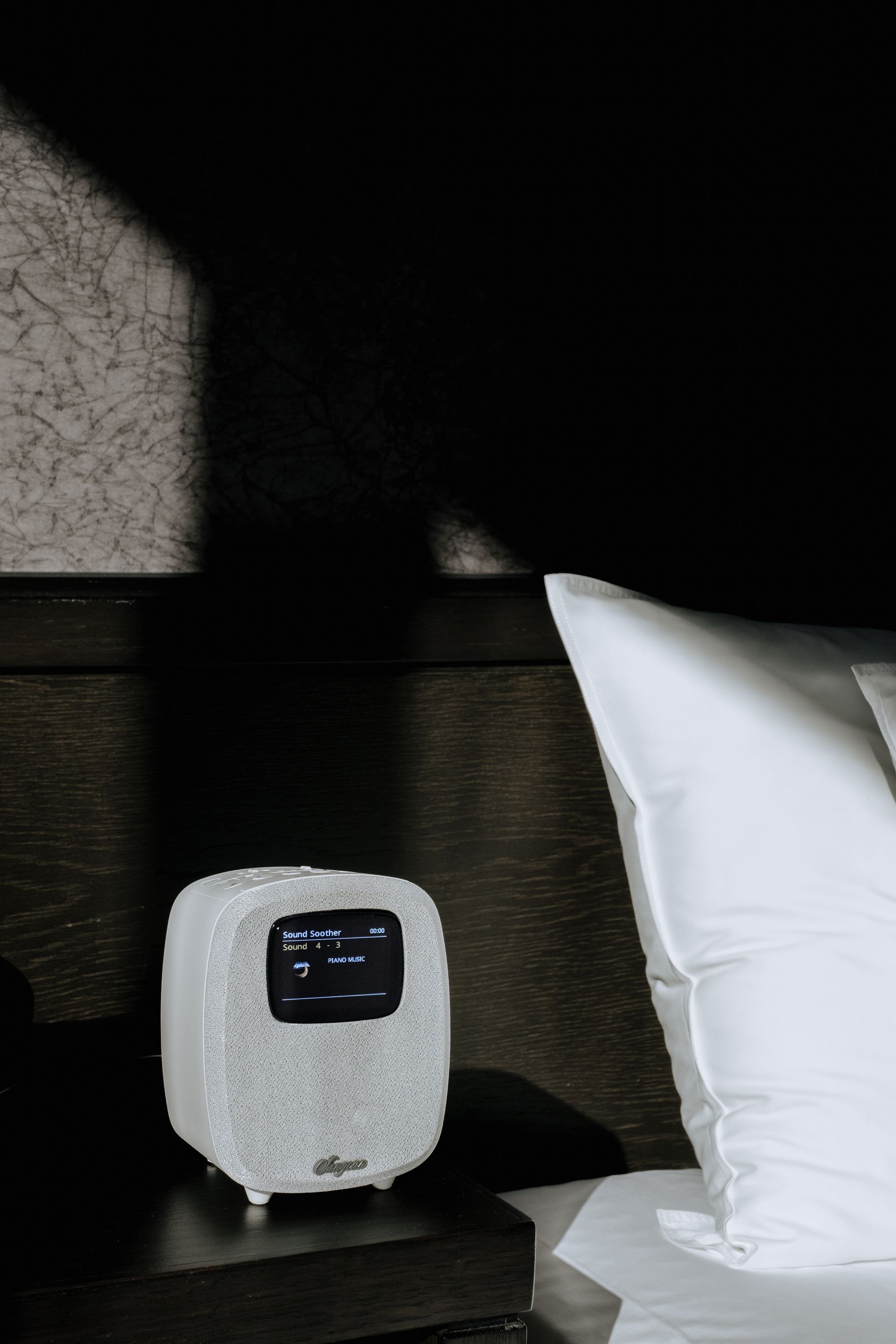 Sangean Uhrenradio »DCR-83« (A2DP Bluetooth | AVRCP Bluetooth FM-Tuner mit RDS ) DAB+, Farbdisplay, Bluetooth, USB zum Aufladen des Smartphones