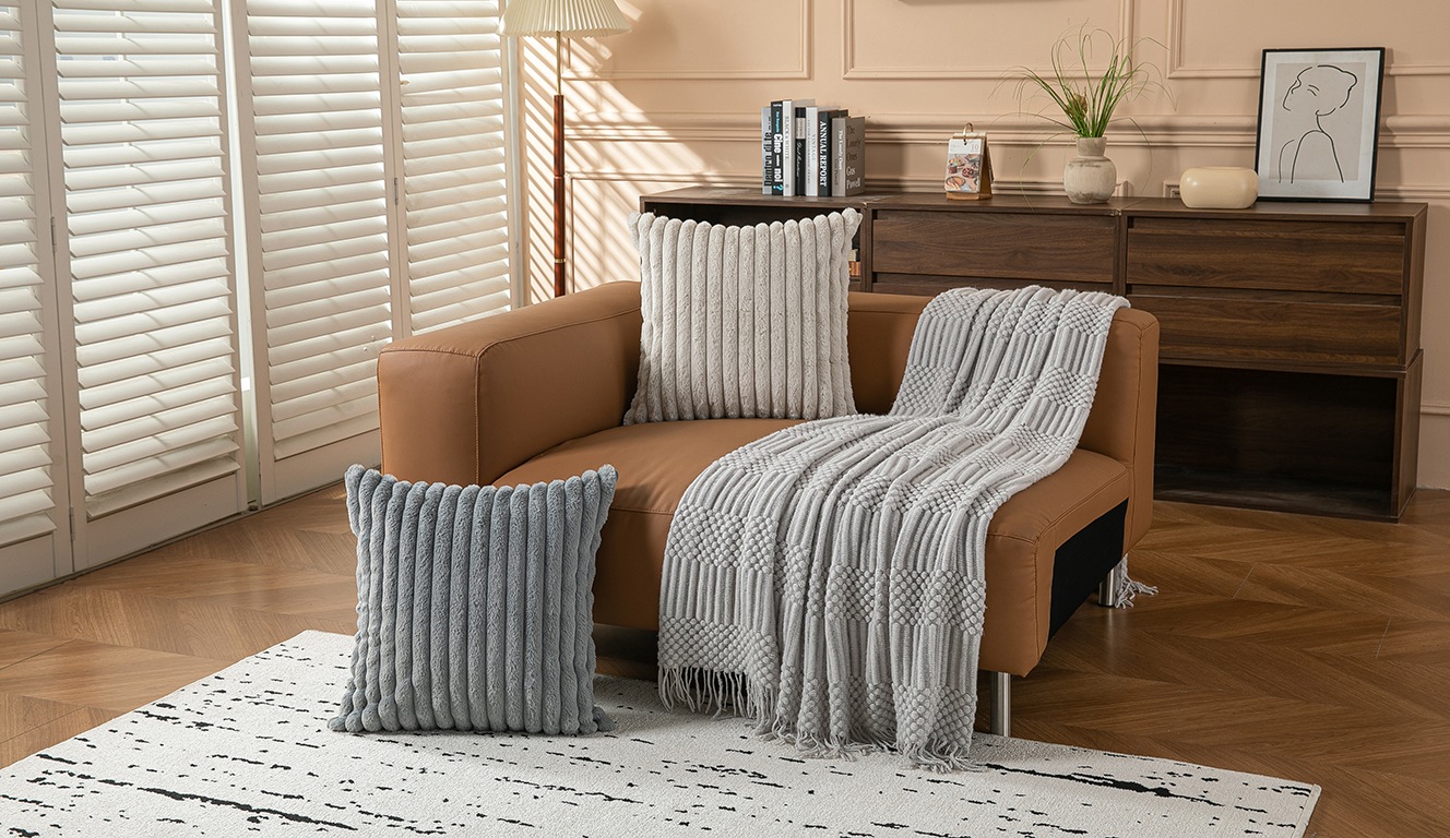 OTTO home Dekokissen »Milara Premium« flauschige Kissenhülle, unifarben, sehr weich, hochwertig 350g/m²