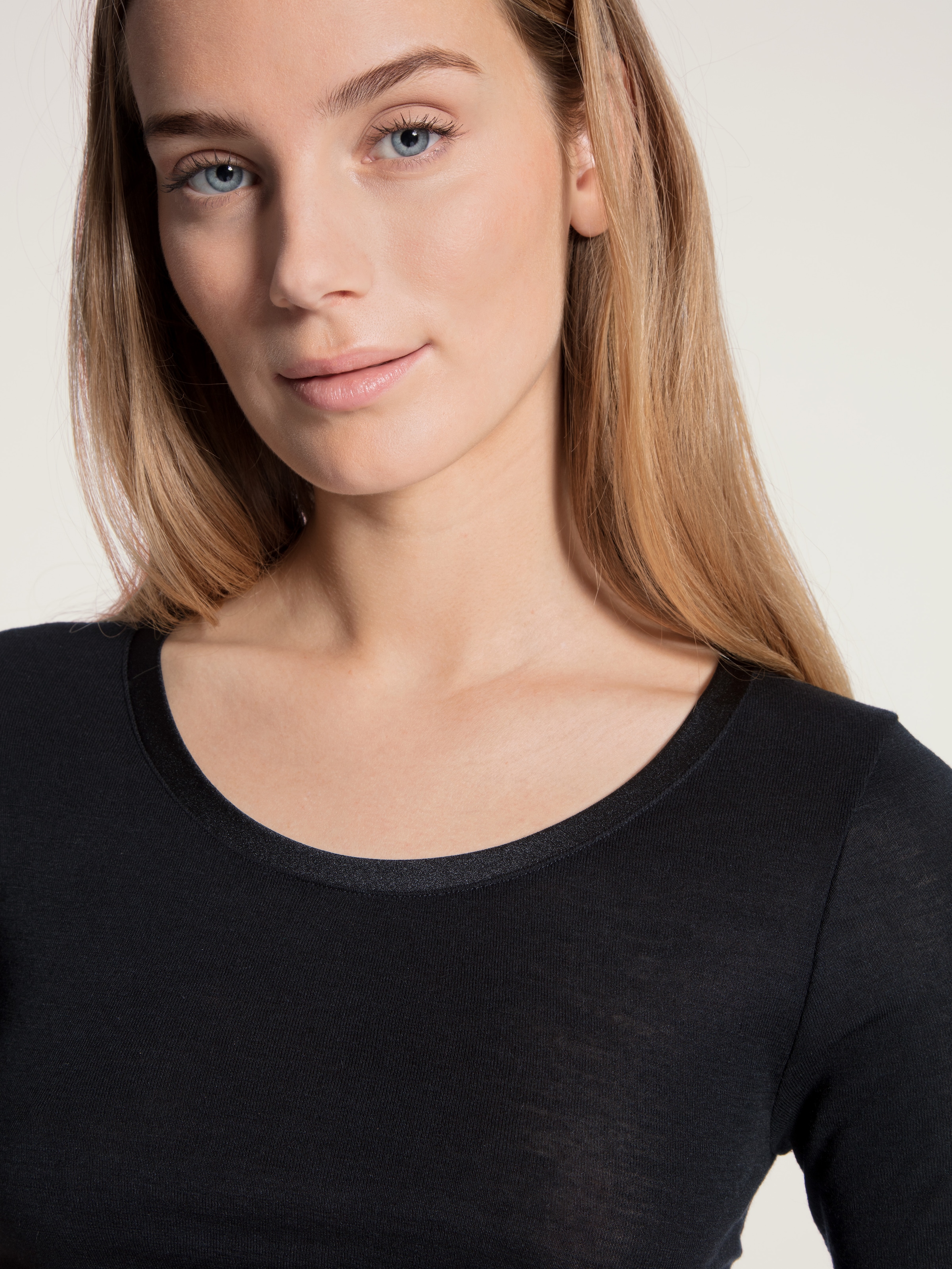 CALIDA Kurzarmshirt »True Confidence«, mit Satinbandeinfassung am Rundhalsausschnitt