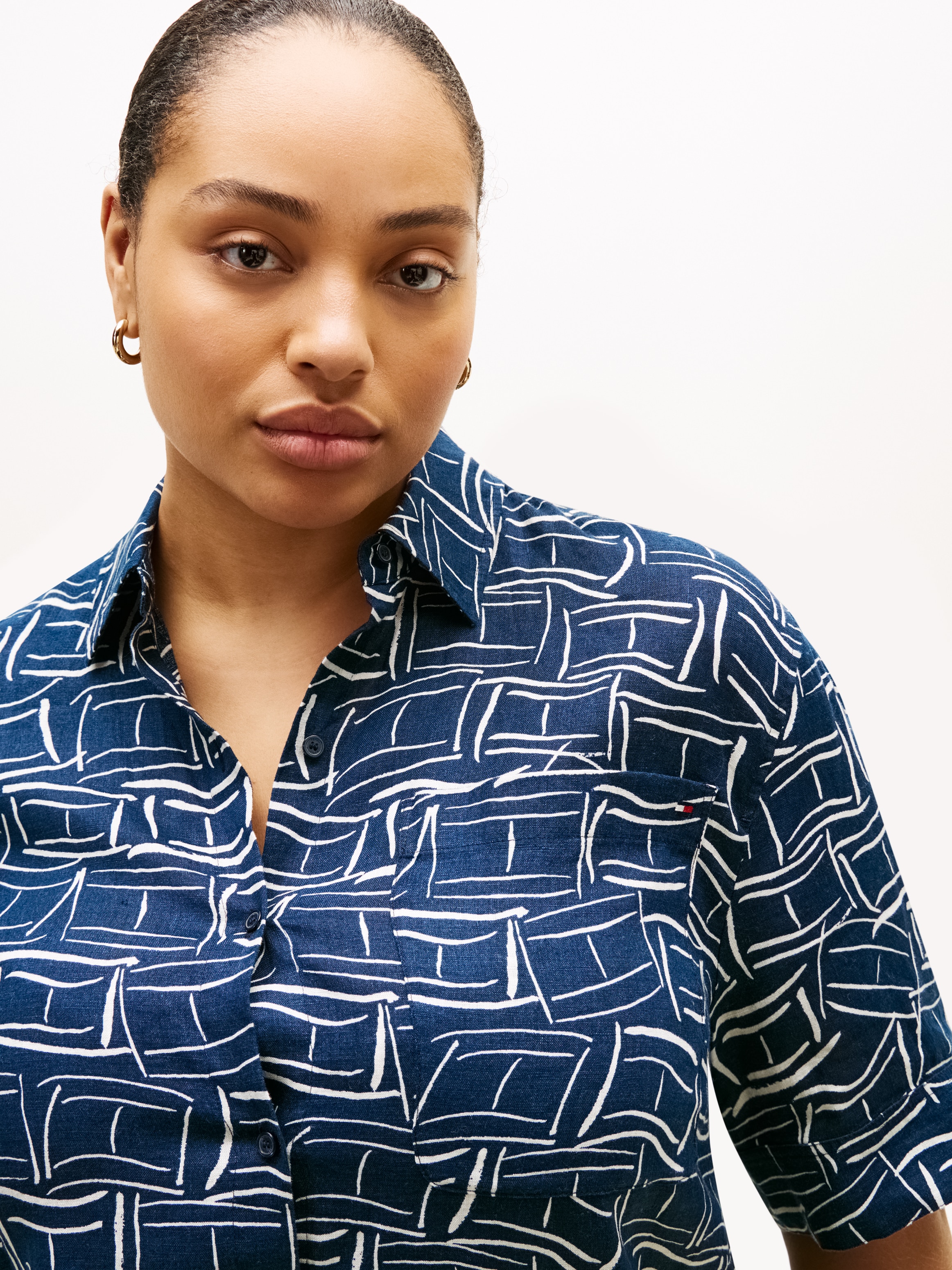 Tommy Hilfiger Curve Kurzarmshirt »CRV ESS LINEN SHIRT WITH SS« in großen Größen