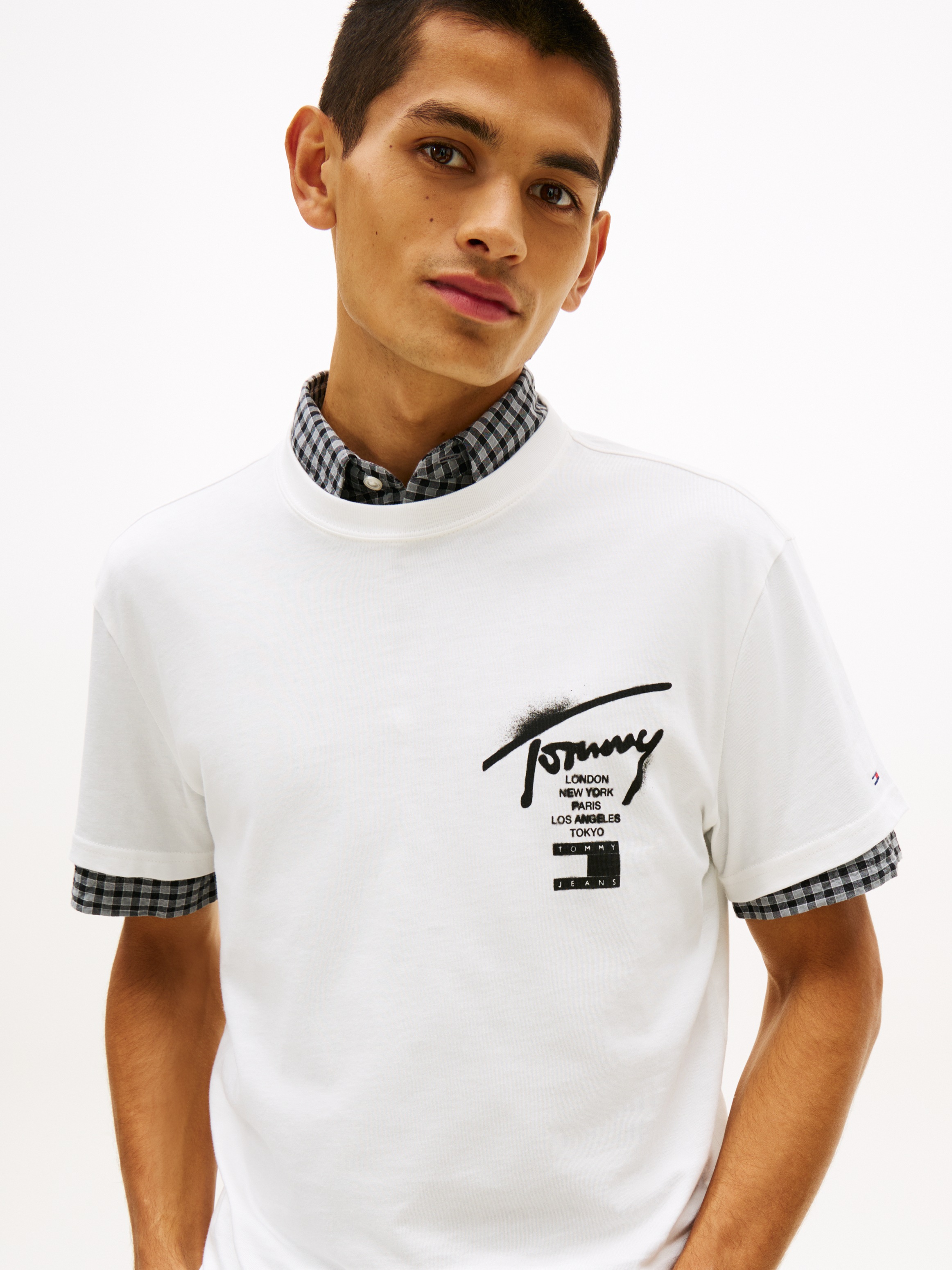 Tommy Jeans T-Shirt »TJM REGULAR CITY SIGN« Regular fit mit Markenprint