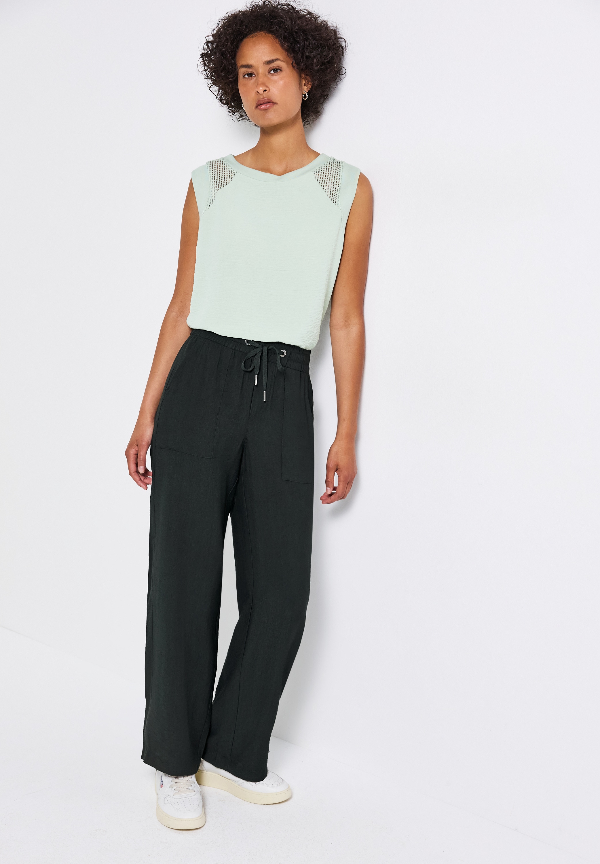 STREET ONE Stoffhose, weites Bein, mit Kordelzug und elastischem Bund