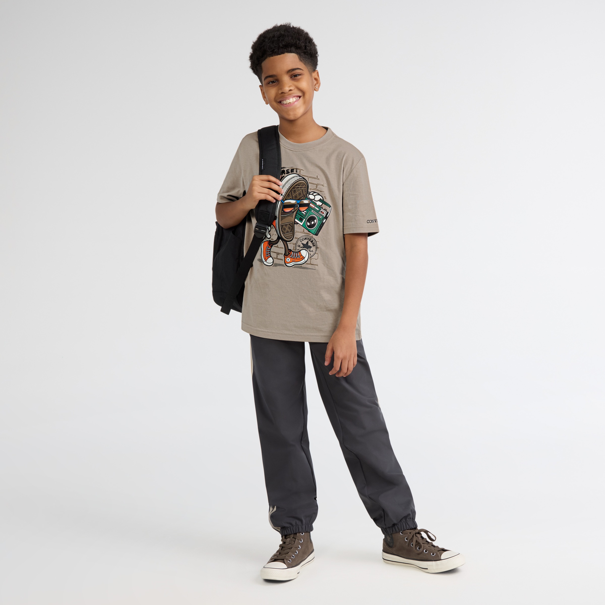 Converse T-Shirt »CNVB CHUCK CHARACTER« für Kinder, mit Converse Chuck-Grafik im Cartoon-Stil