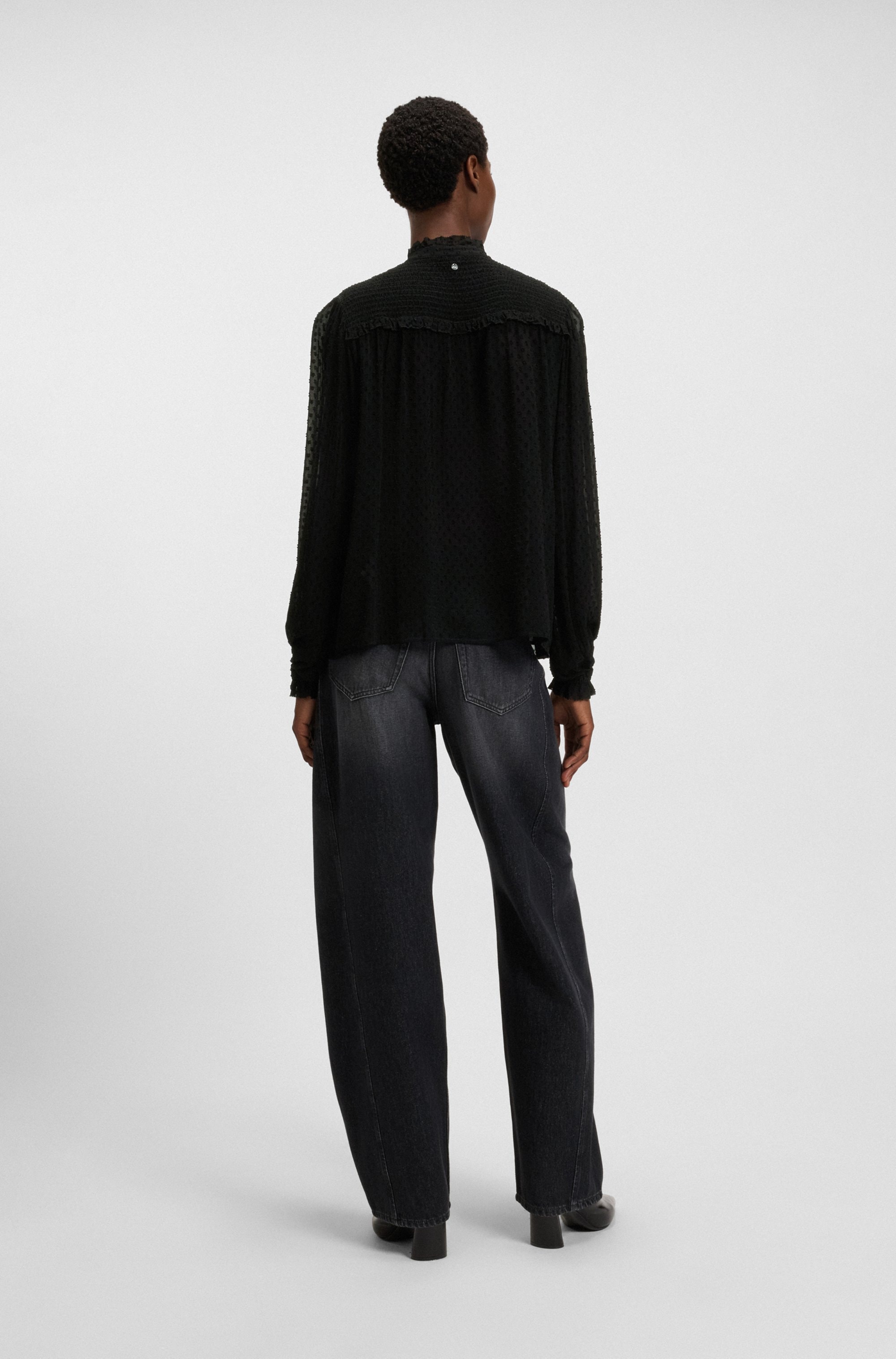 BOSS ORANGE Langarmbluse »Benvylla Premium Damenmode« mit Rüschenbesatz, Stehkragen