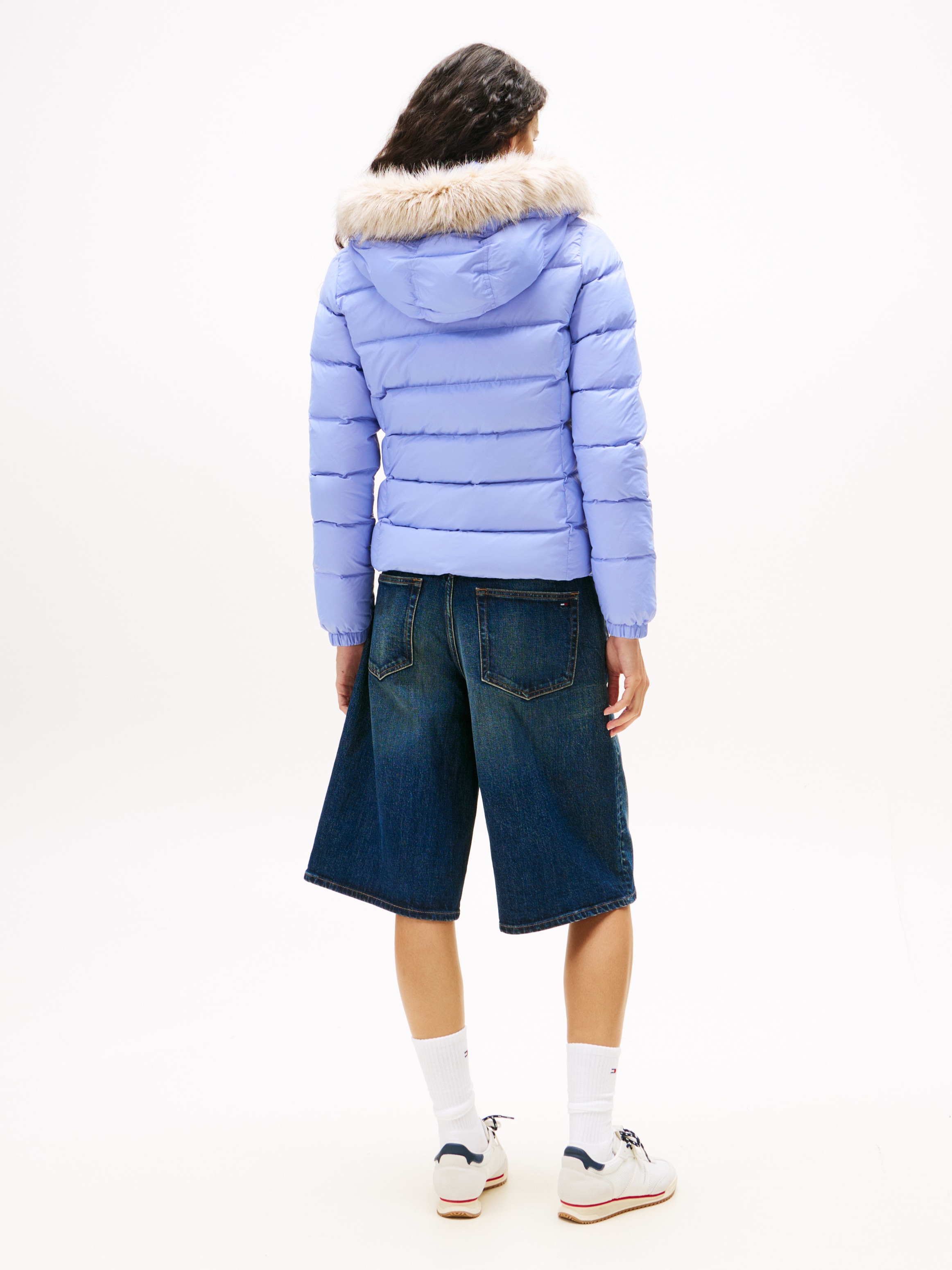 Tommy Jeans Steppjacke »TJW BASIC HOODED DOWN JACKET EXT«, mit Kapuze, mit Logostickerei