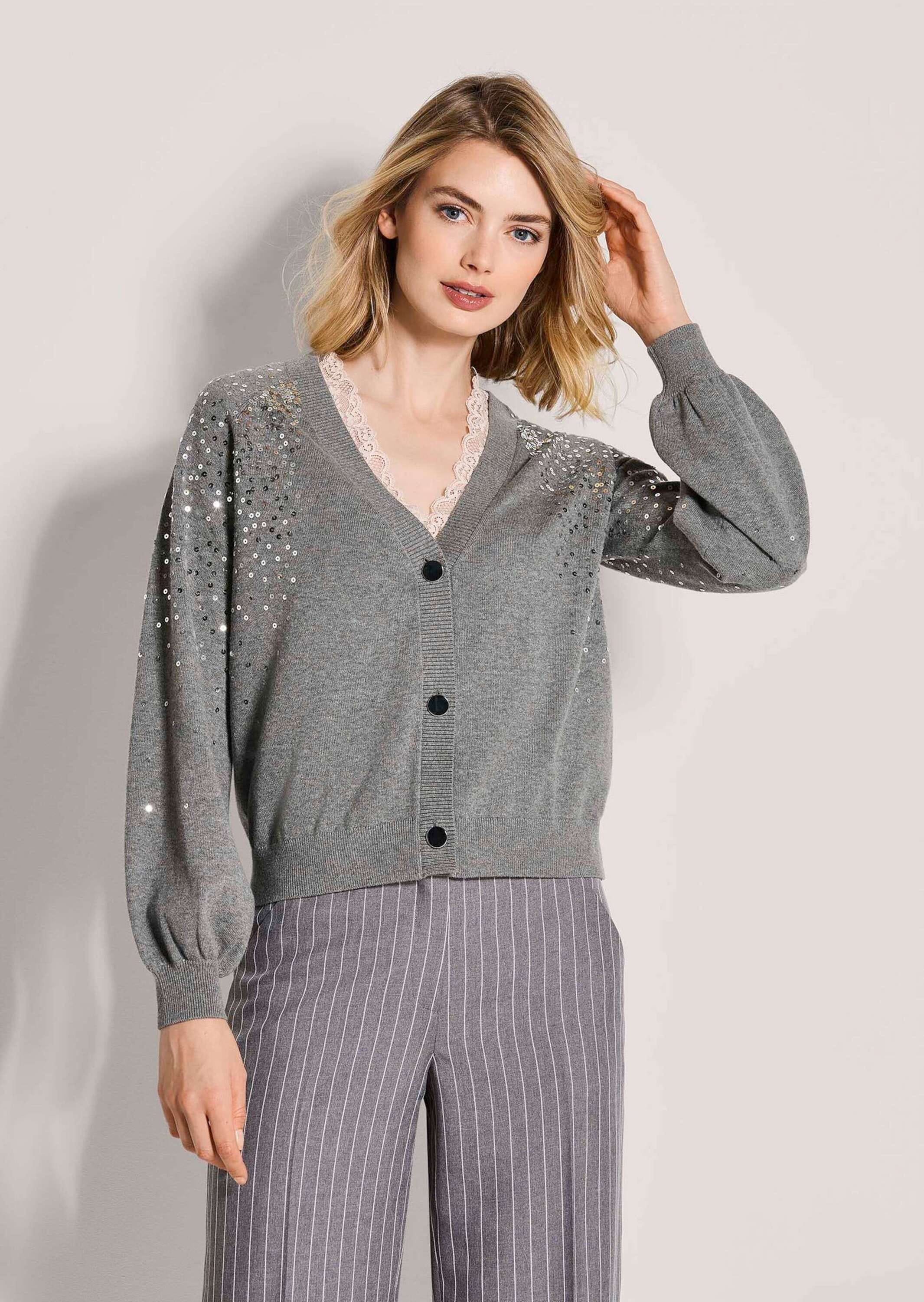 MADELEINE Strickjacke »Strickjacke Elegante Feinstrickjacke mit V-Ausschnitt« Ballonärmel