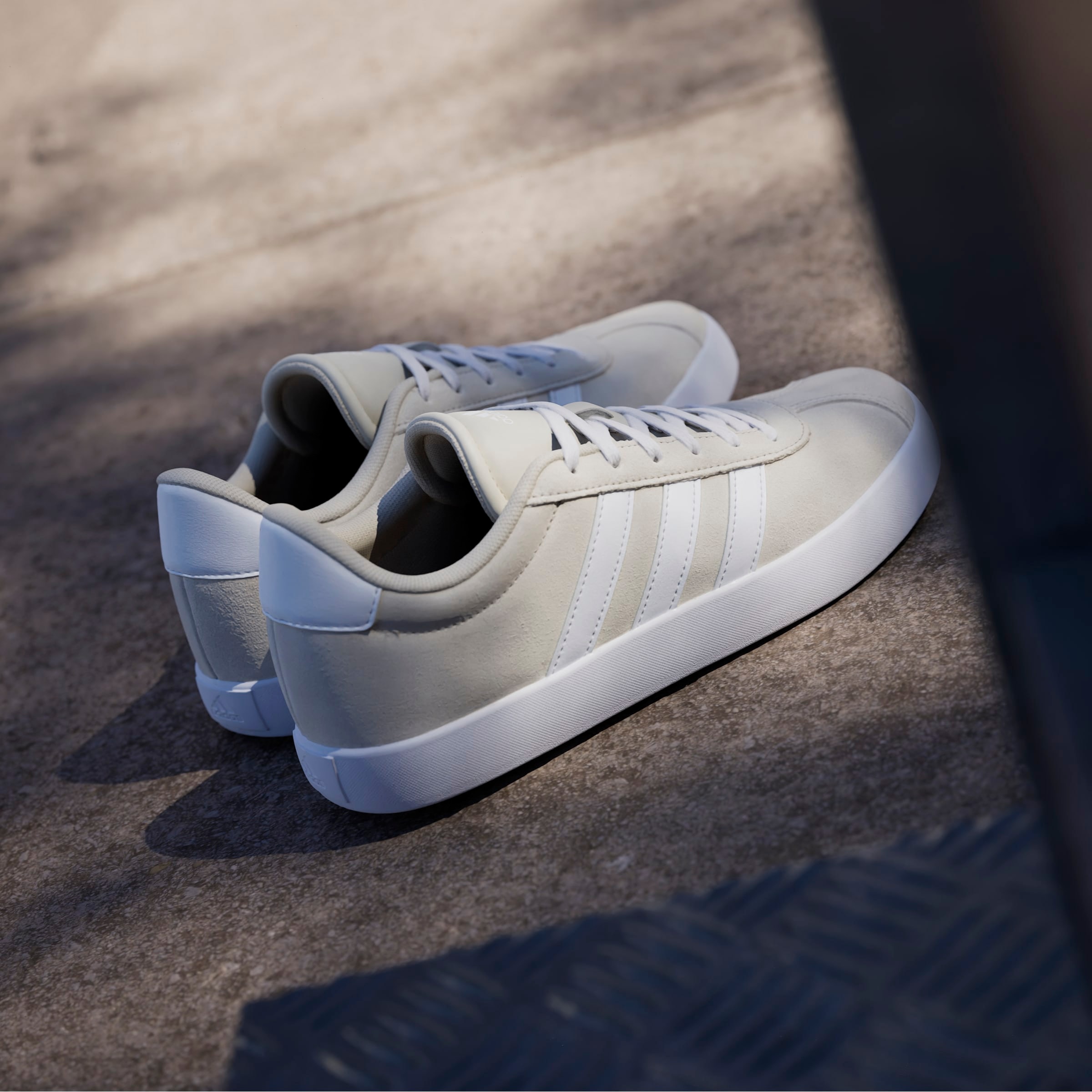 adidas Sportswear Sneaker »VL COURT 3.0«  inspiriert vom Design des adidas samba, für Kinder & Jugendliche