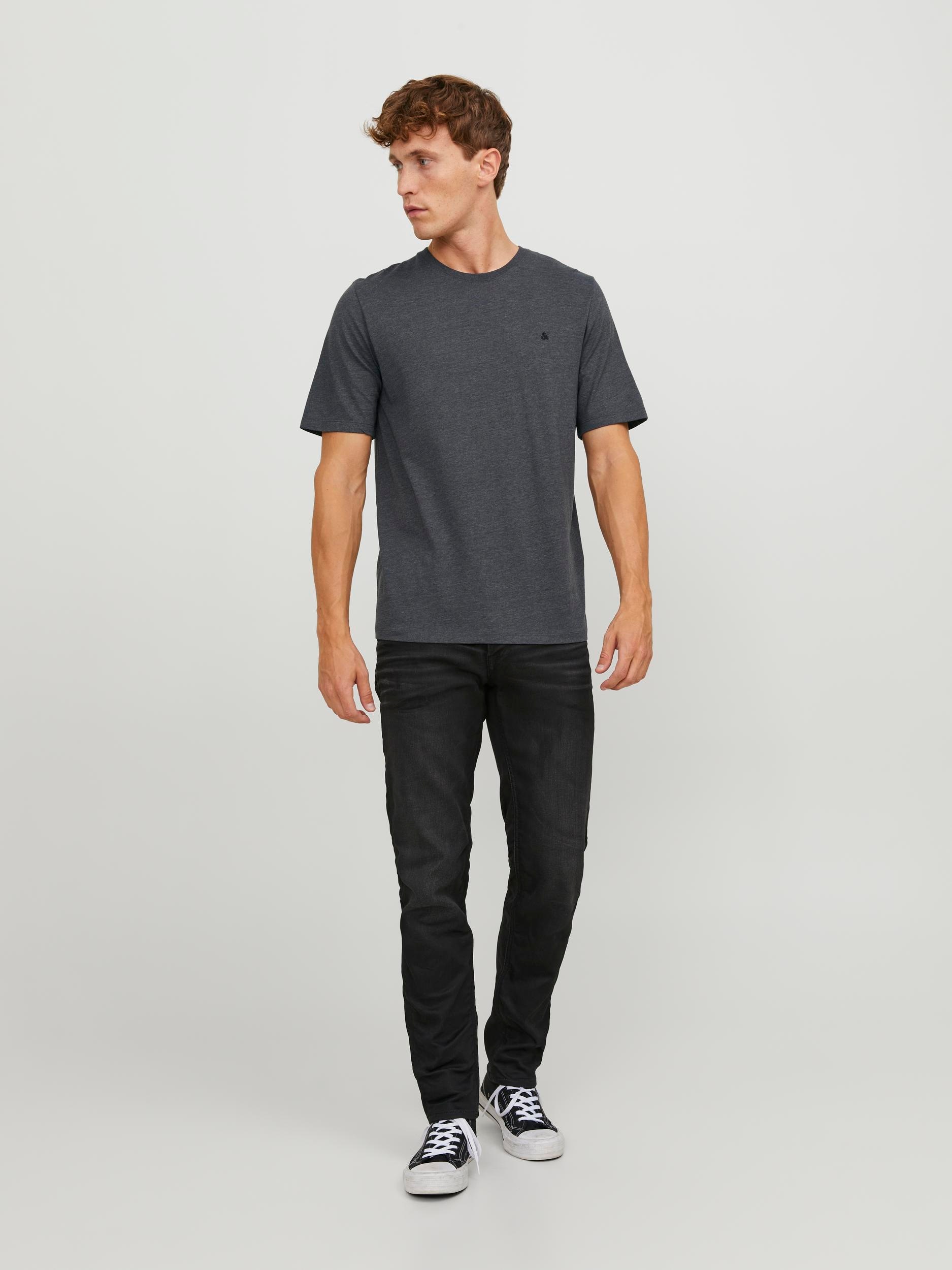 Jack & Jones Rundhalsshirt »JJEPAULOS TEE SS CREW NECK NOOS«, mit Logo Stickerei