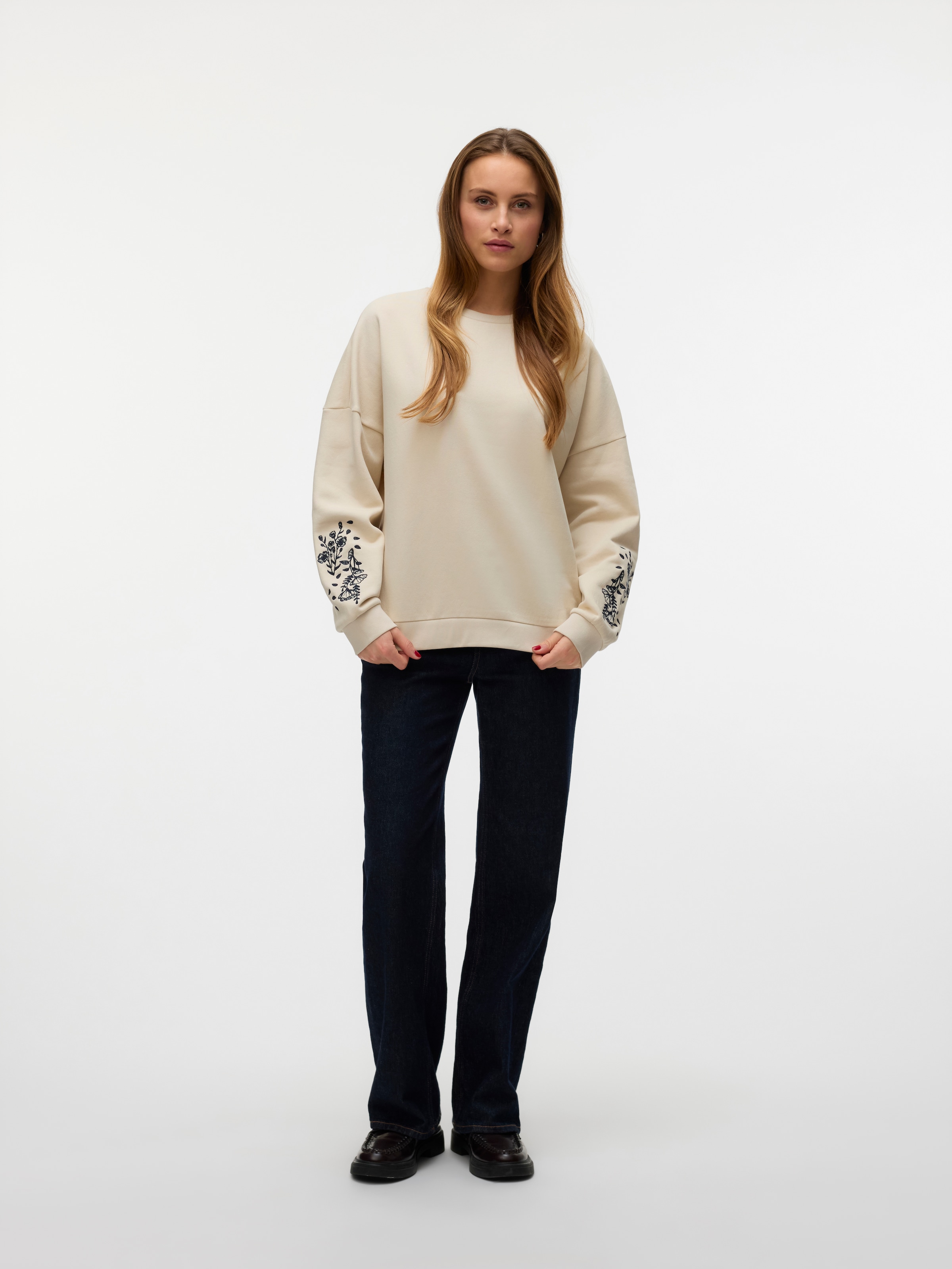 Vero Moda Sweatshirt »VMKAROL BEA LS SWEAT BOX JRS GA«, mit Blumendruck
