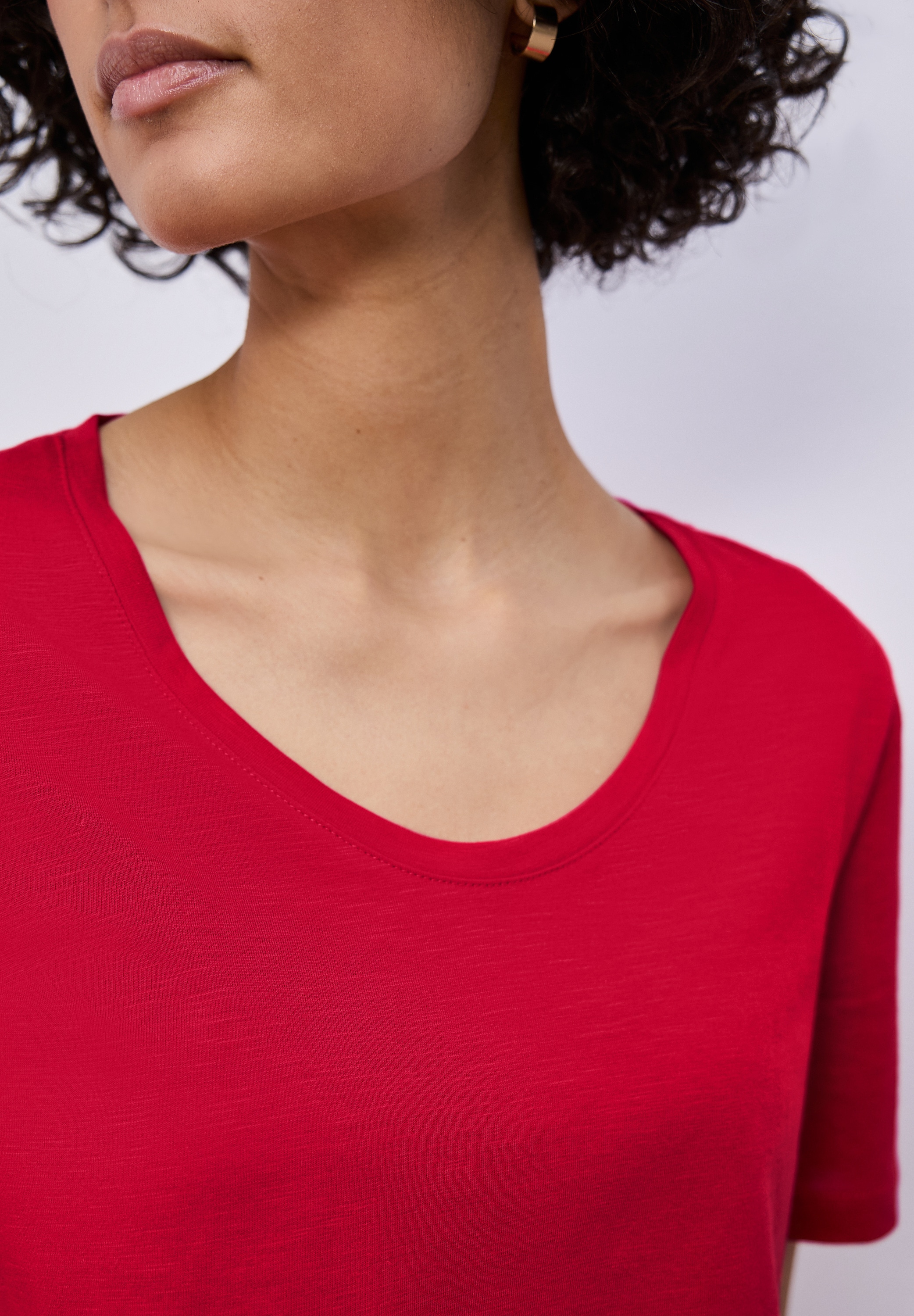 STREET ONE T-Shirt »Style Gerda« mit femininem V-Ausschnitt