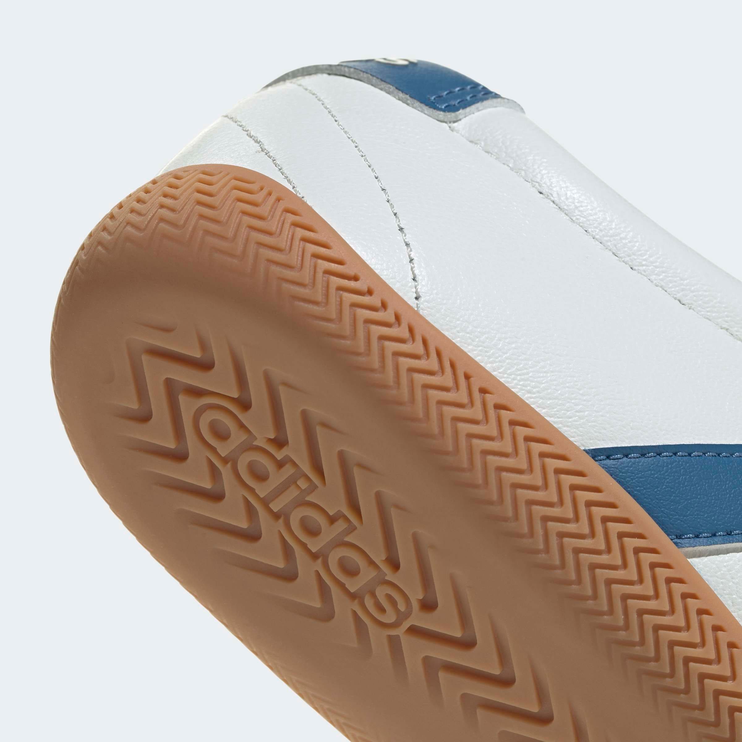 adidas Sportswear Sneaker »GRAND COURT LO«  Design auf den Spuren des adidas Superstar