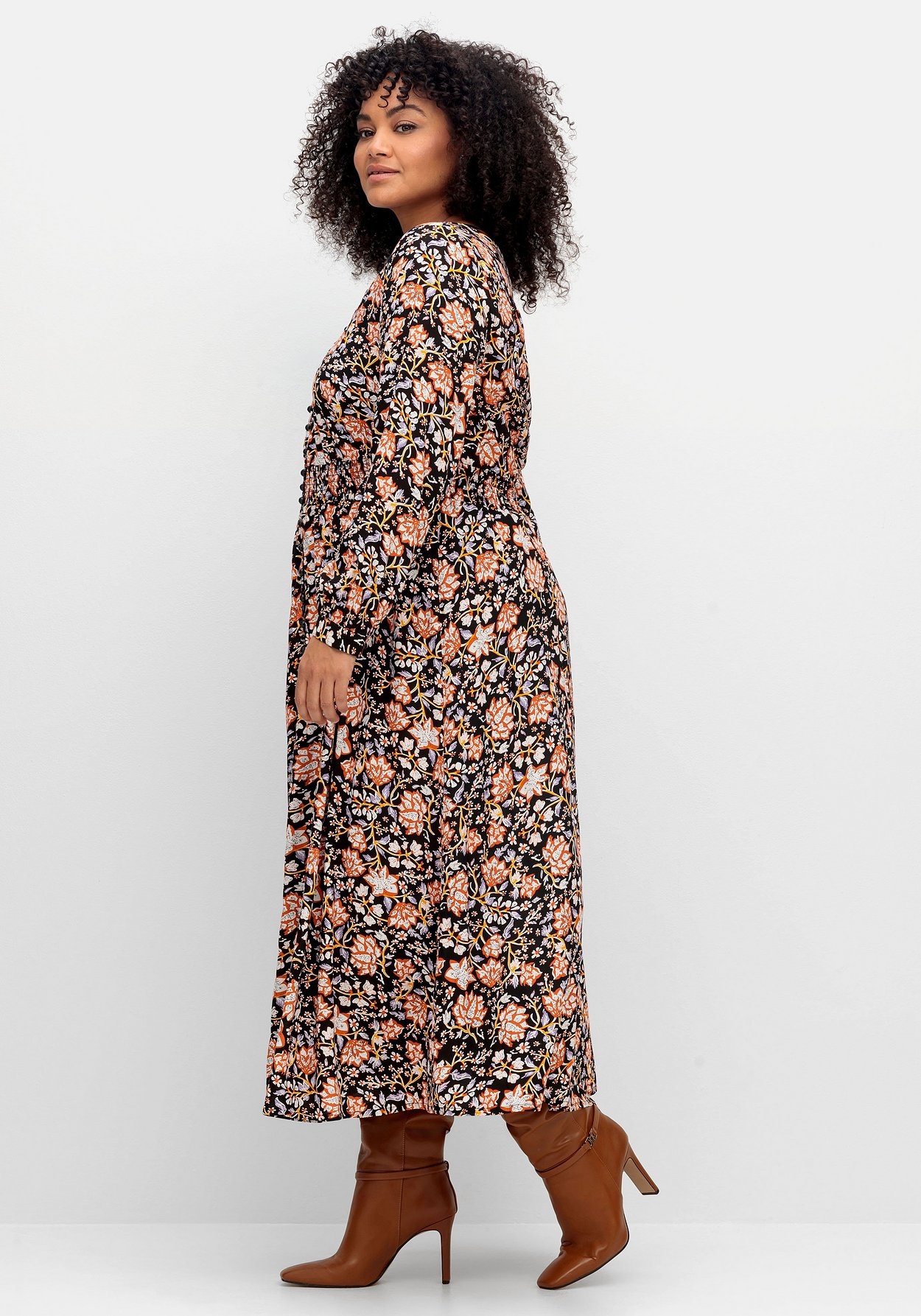 Sheego Maxikleid »Maxikleid mit Blumenprint und gesmokter Taille«