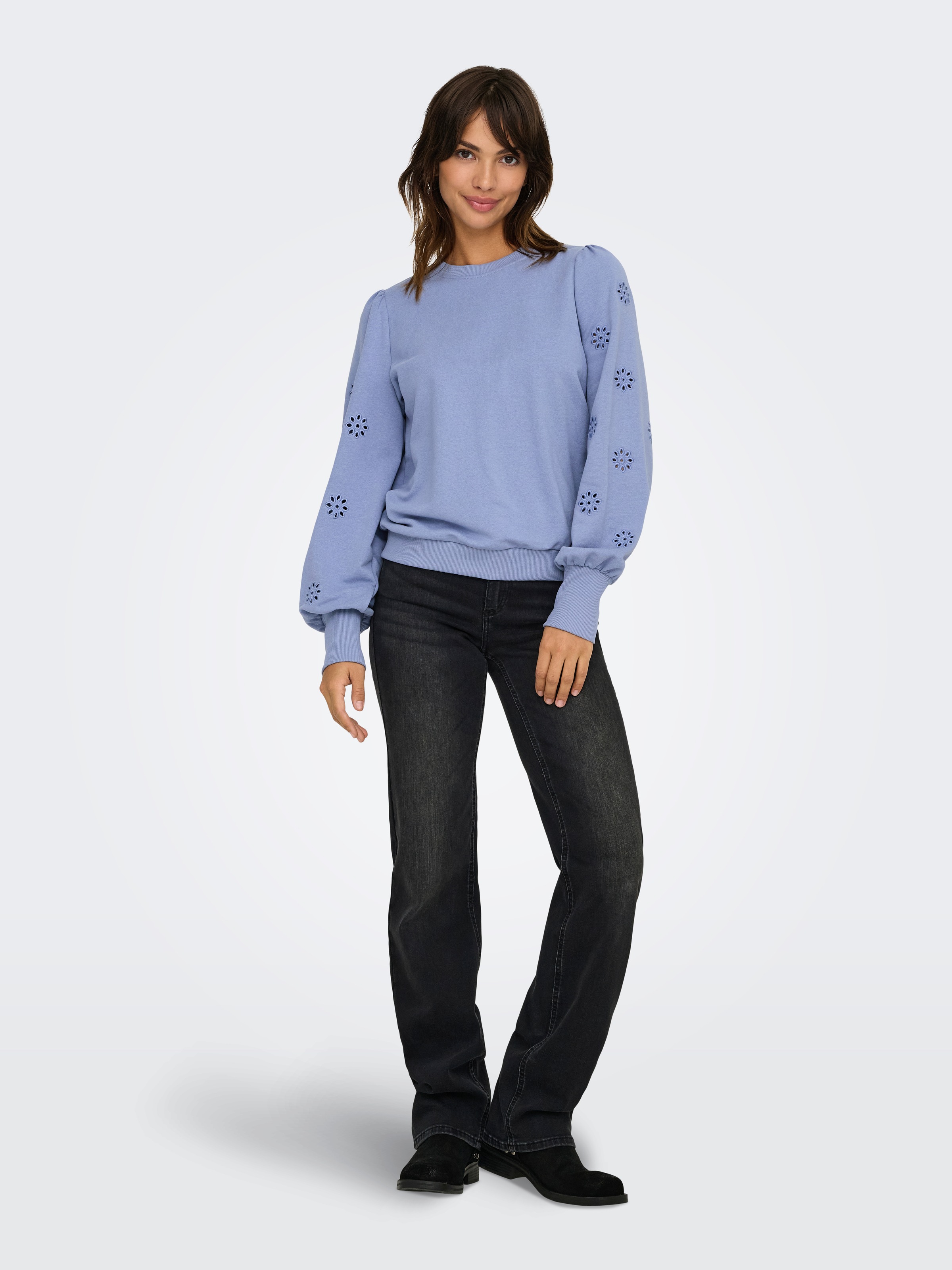 ONLY Sweatshirt »ONLFEMME L/S PUFF EMBROIDERY UB SWT«, mit Puffärmeln mit wunderschöner Lochstickerei
