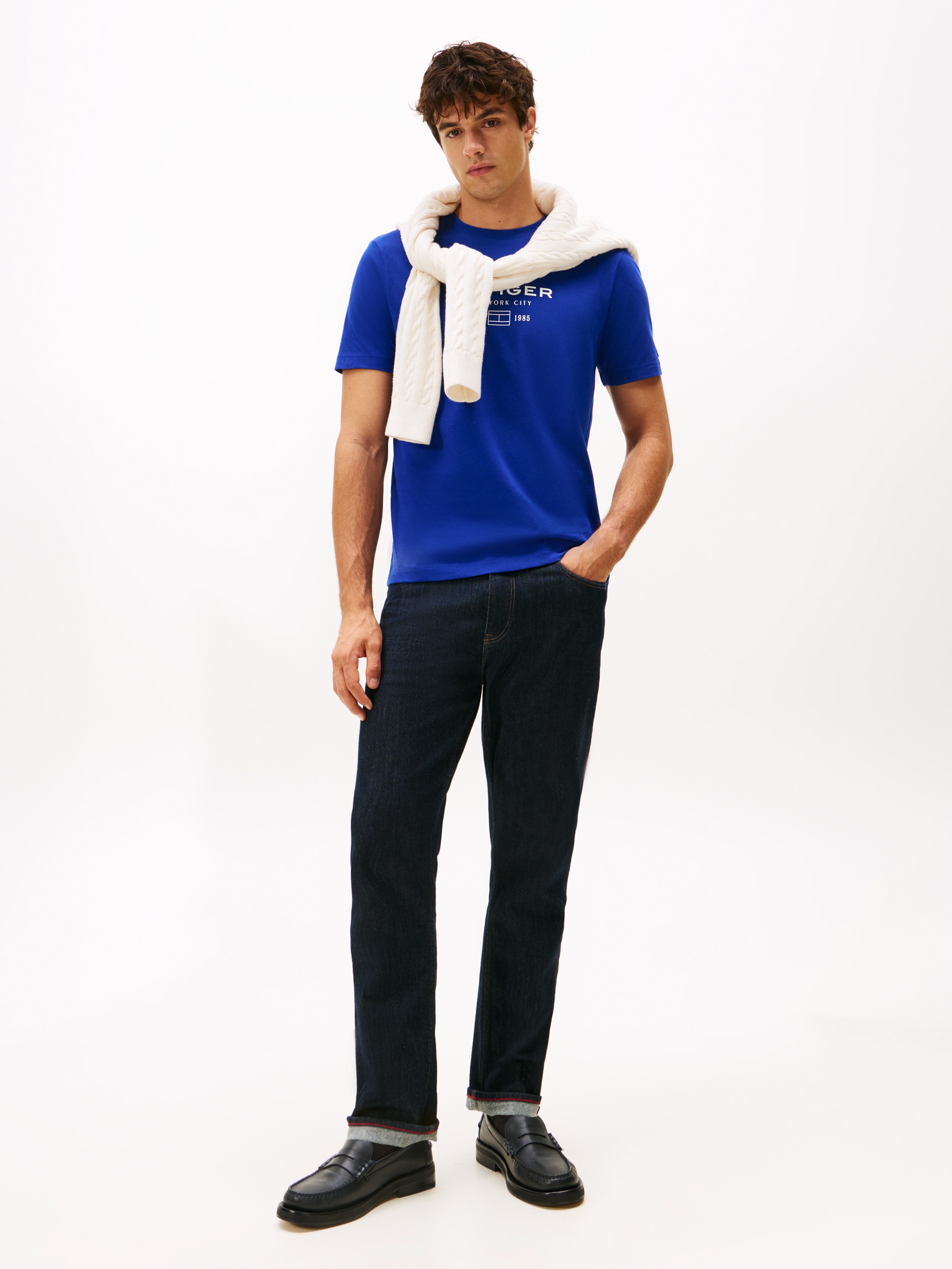 Tommy Hilfiger T-Shirt »HILFIGER STACK GRAPHIC TEE«, Regular fit mit Rundhalsausschnitt