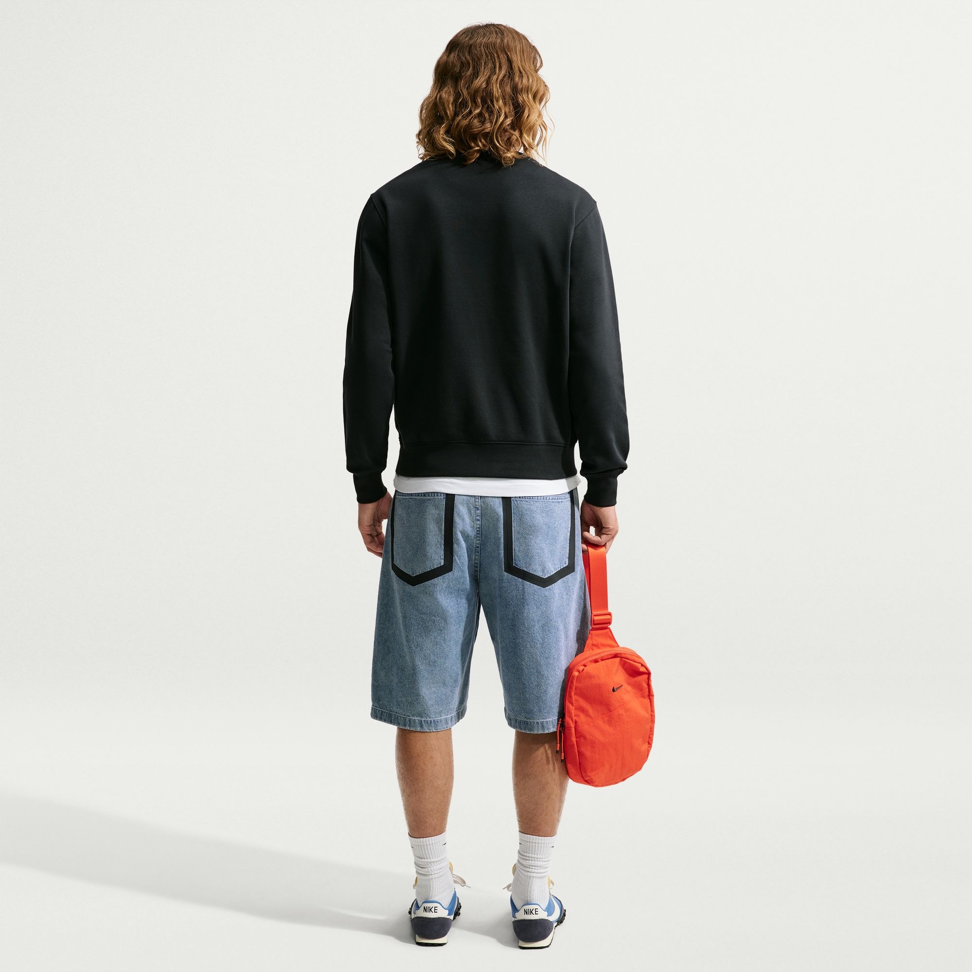 Nike Sportswear T-Shirt »Nike Sportswear Club Men's Graphic Fleece Crew« in mehreren Größen von S bis XXXL verfügbar
