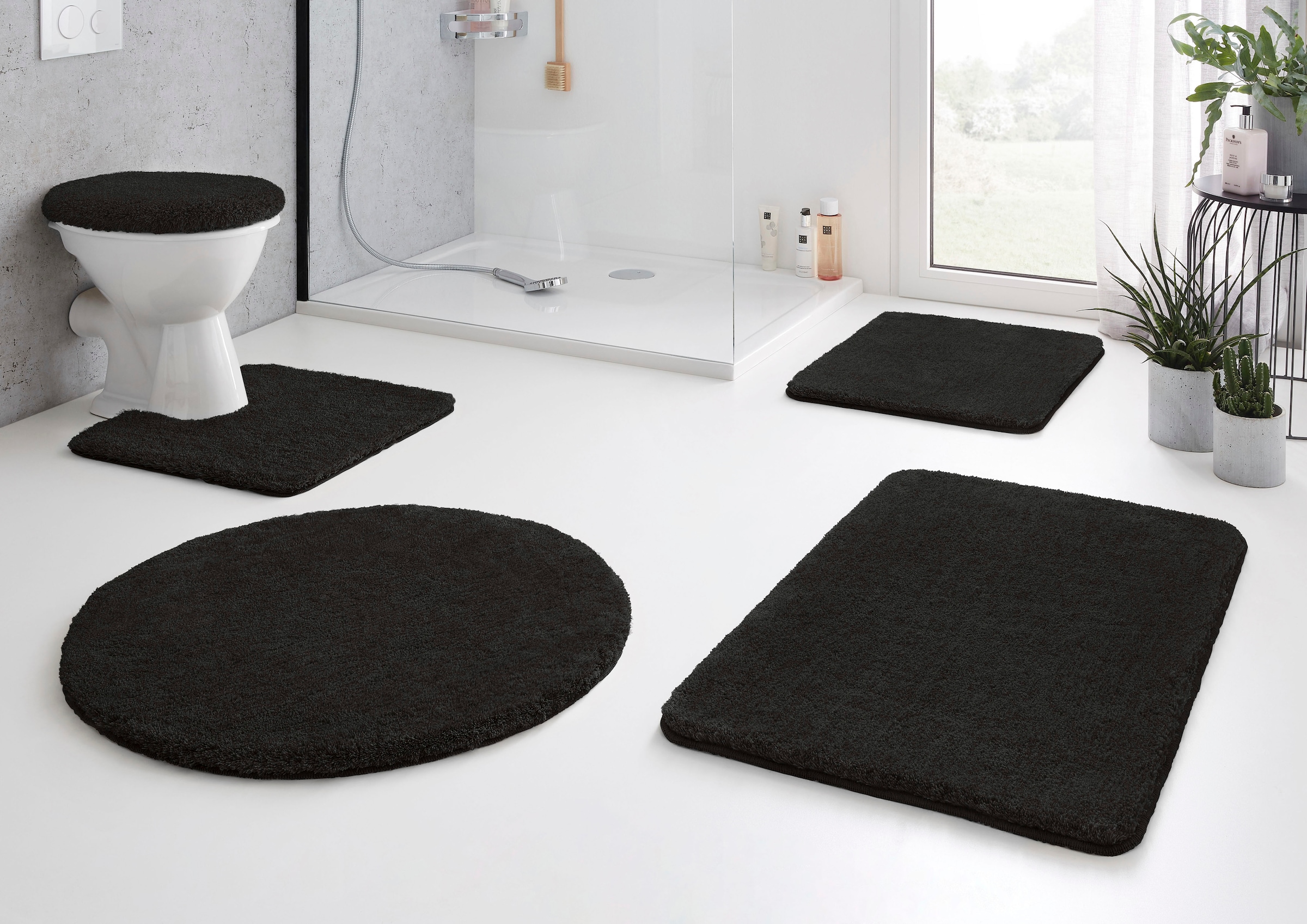 Kleine Wolke Badematte »RELAX«, rutschhemmend beschichtet, fußbodenheizungsgeeignet, Badteppich, Uni Farben, rechteckig, rund & als Set erhältlich