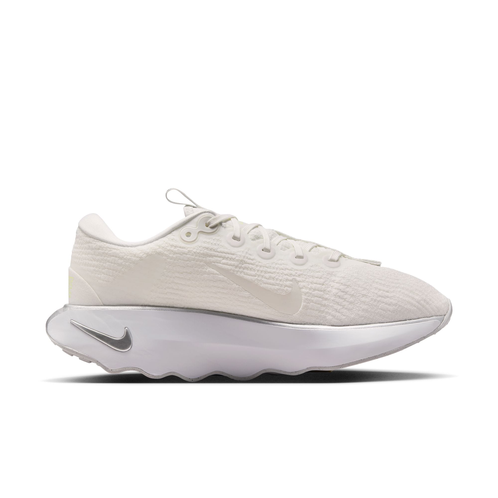 Nike Trainingsschuh »WMNS MOTIVA«