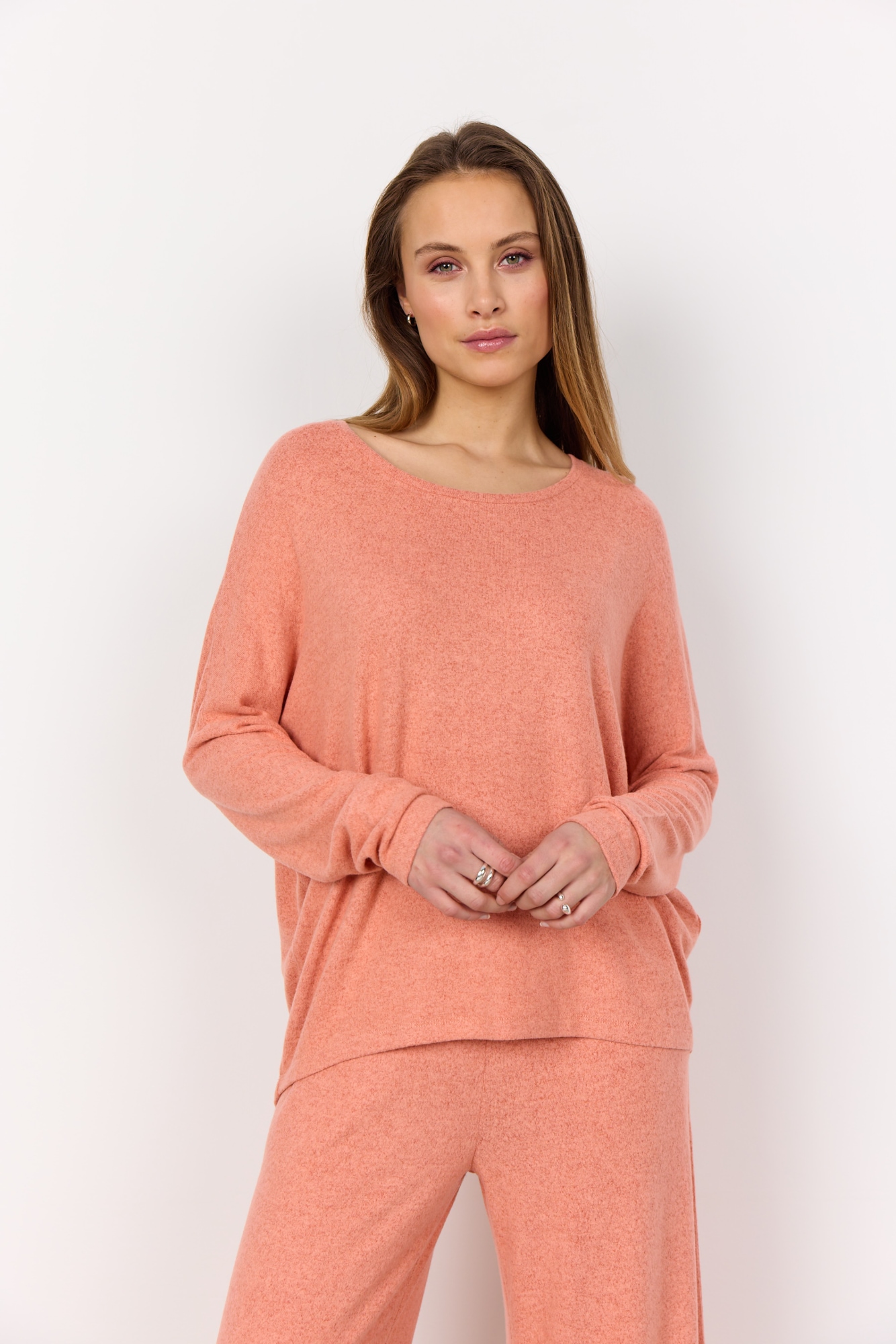 soyaconcept Rundhalsshirt »SC-BIARA 1«, bequemer Pullover, elastische Viskose-Qualität in melierter Optik