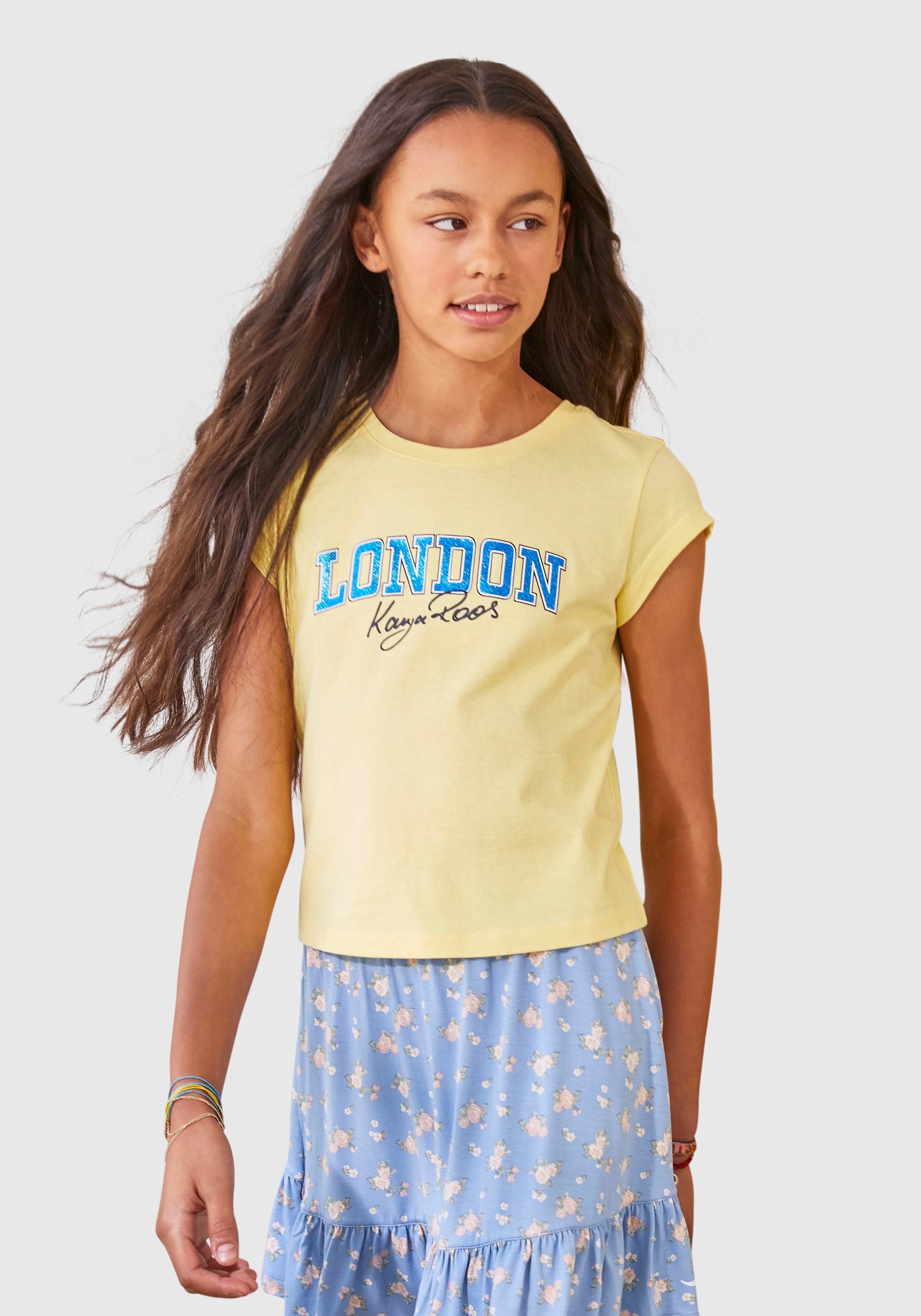 KangaROOS T-Shirt, in kurzer Form mit Glitzerdruck