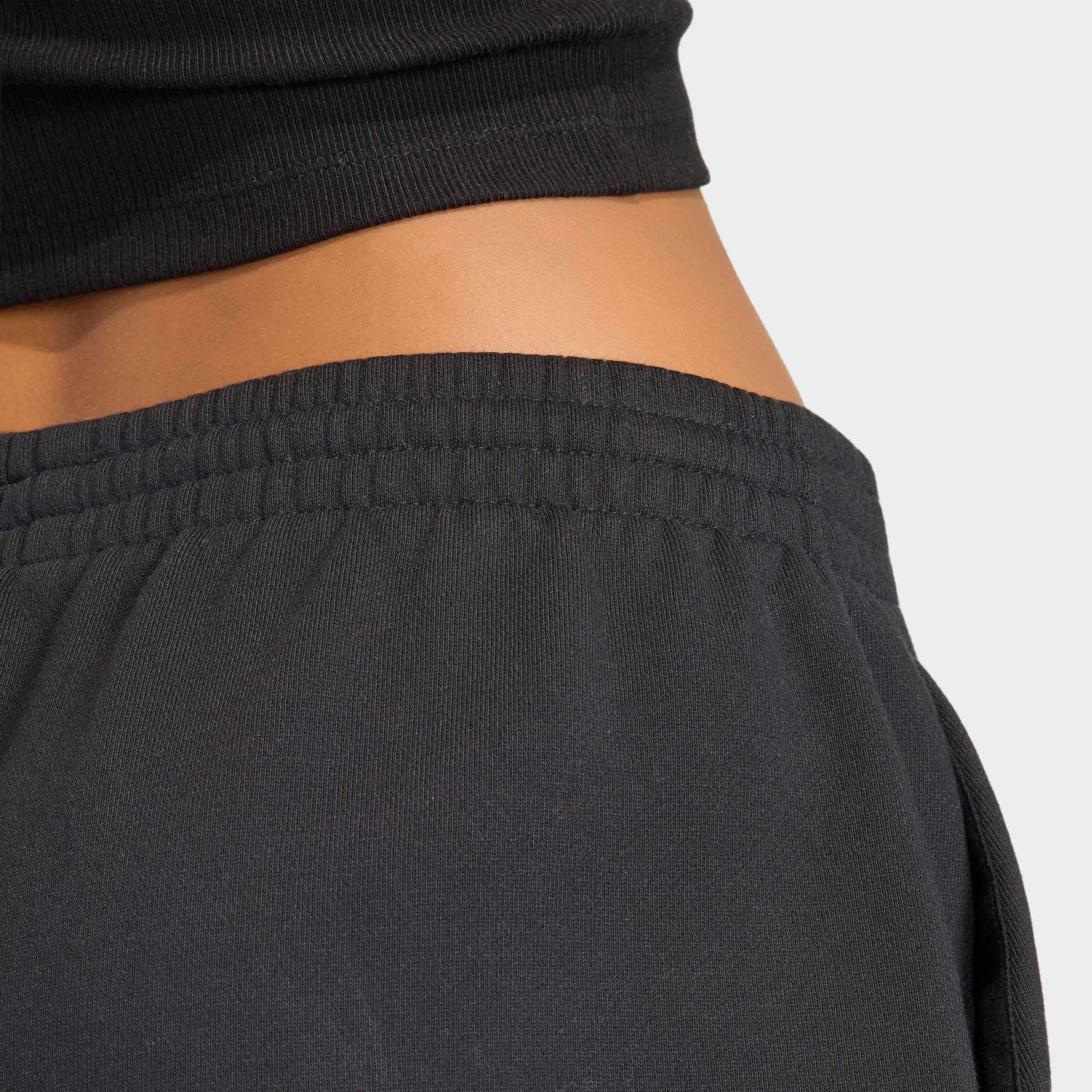 adidas Originals Shorts »ESS FL SHORTS«