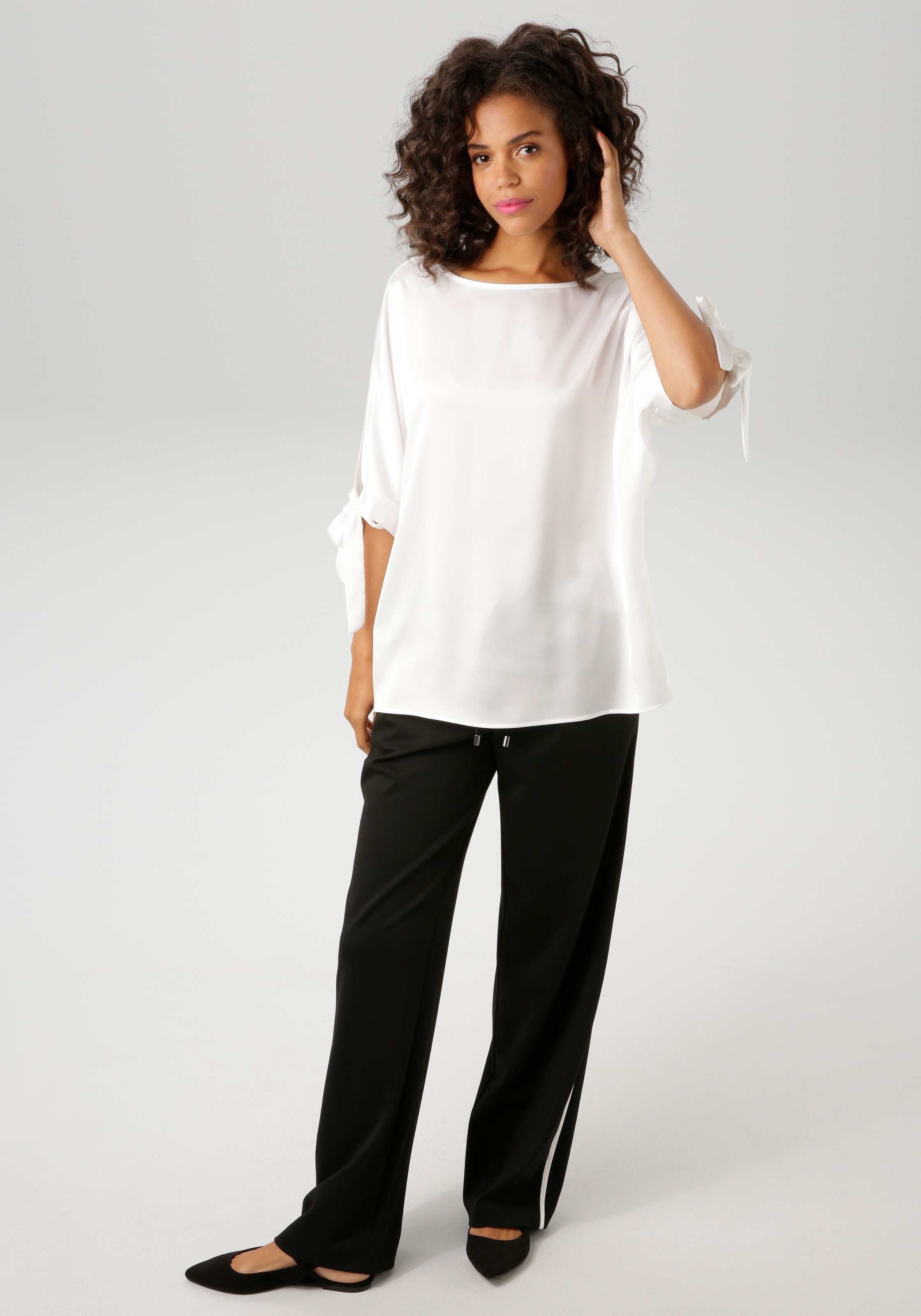 Aniston CASUAL Schlupfbluse, mit raffinierten Cut-Out an den 3/4-langen Ärmeln - NEUE KOLLEKTION