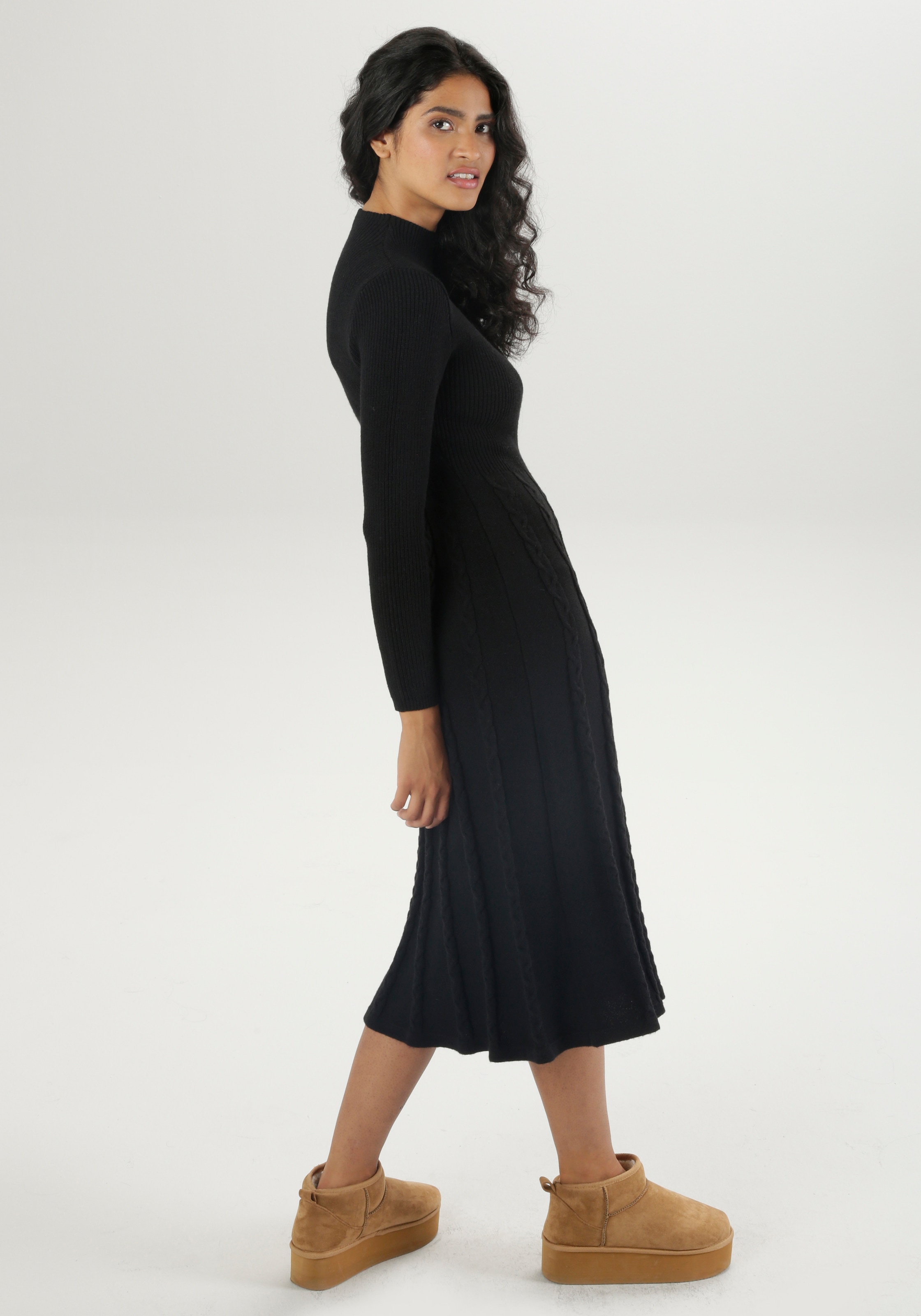Aniston SELECTED Strickkleid, mit Zopfstrickmuster